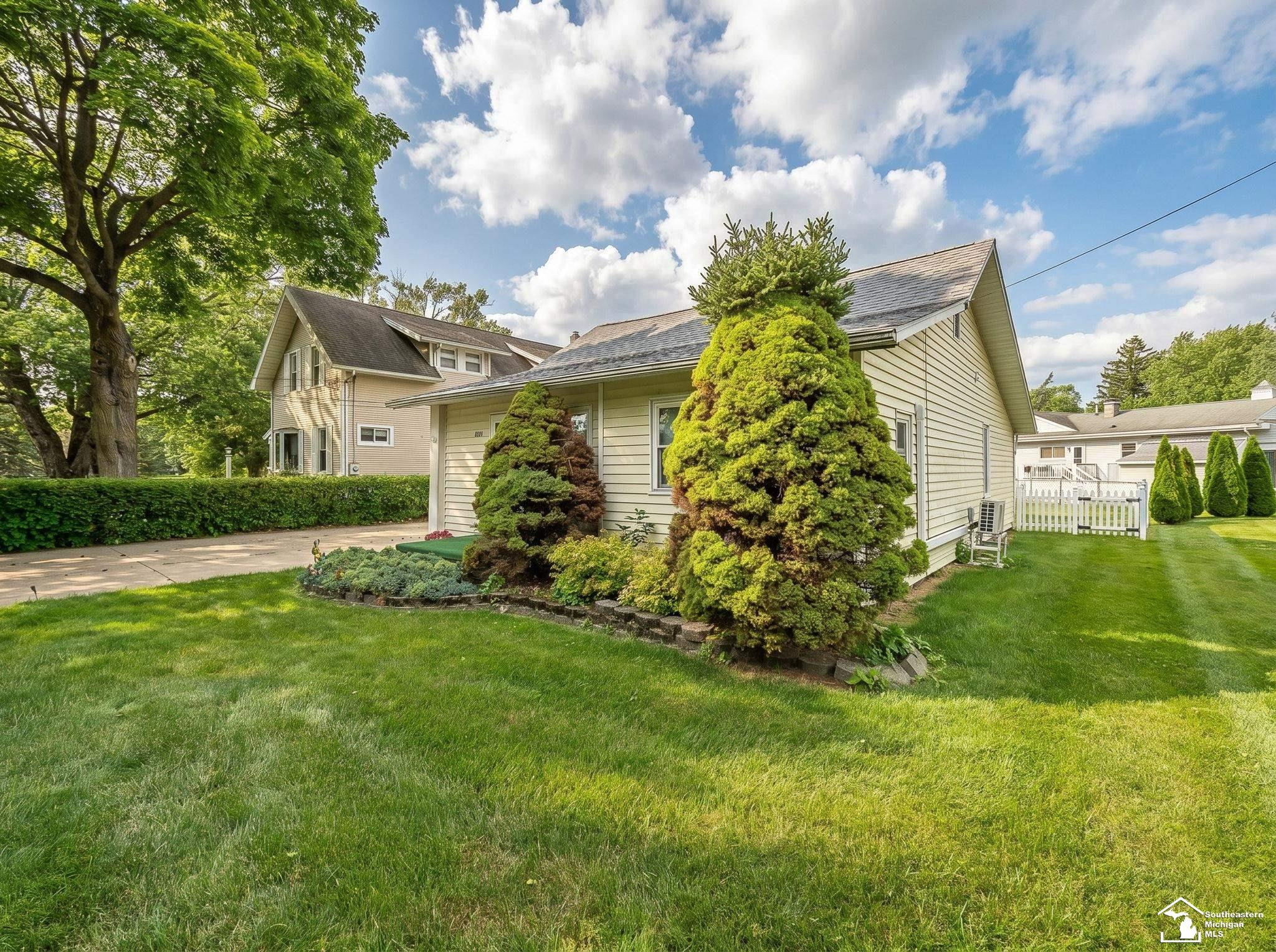 13857 Lake Drive, Monroe, MI 48161 — Photo 22
