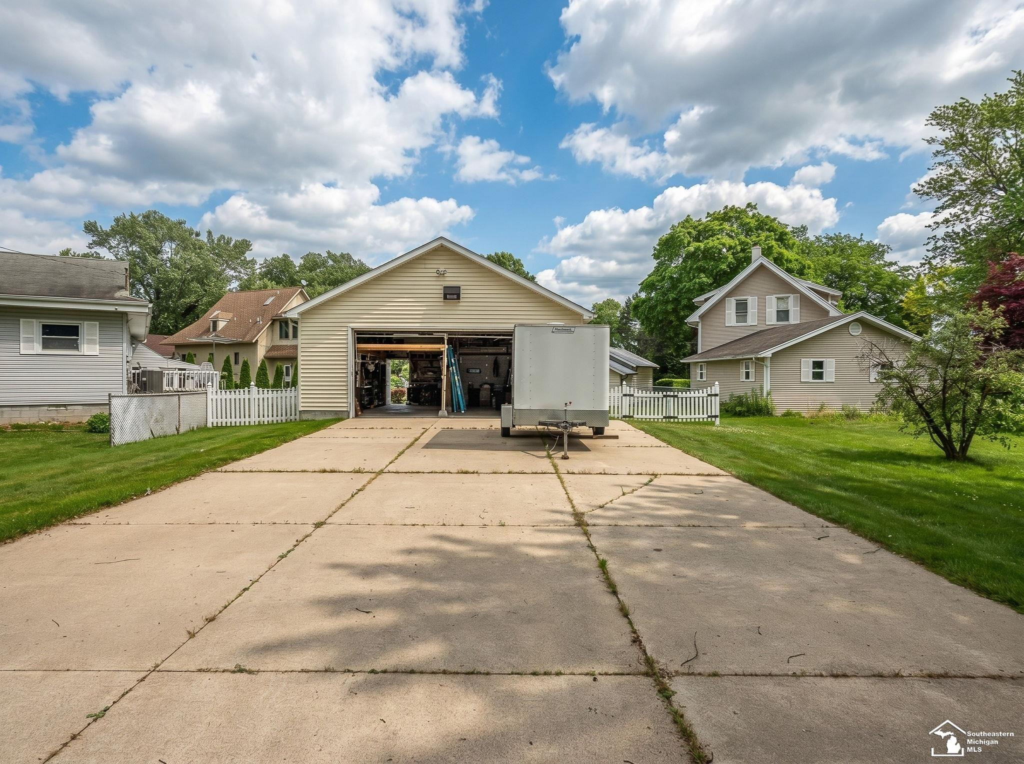 13857 Lake Drive, Monroe, MI 48161 — Photo 24