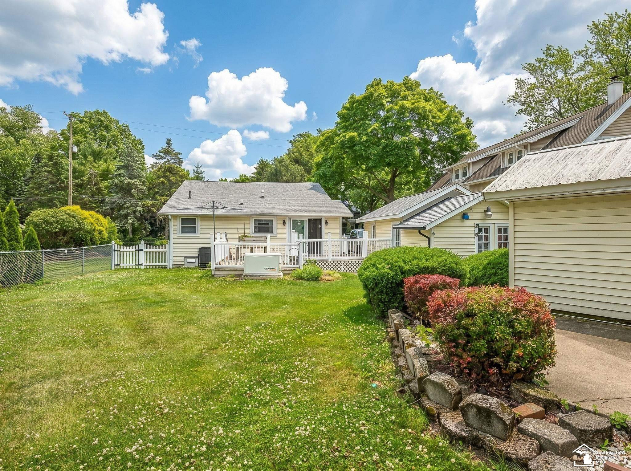 13857 Lake Drive, Monroe, MI 48161 — Photo 28