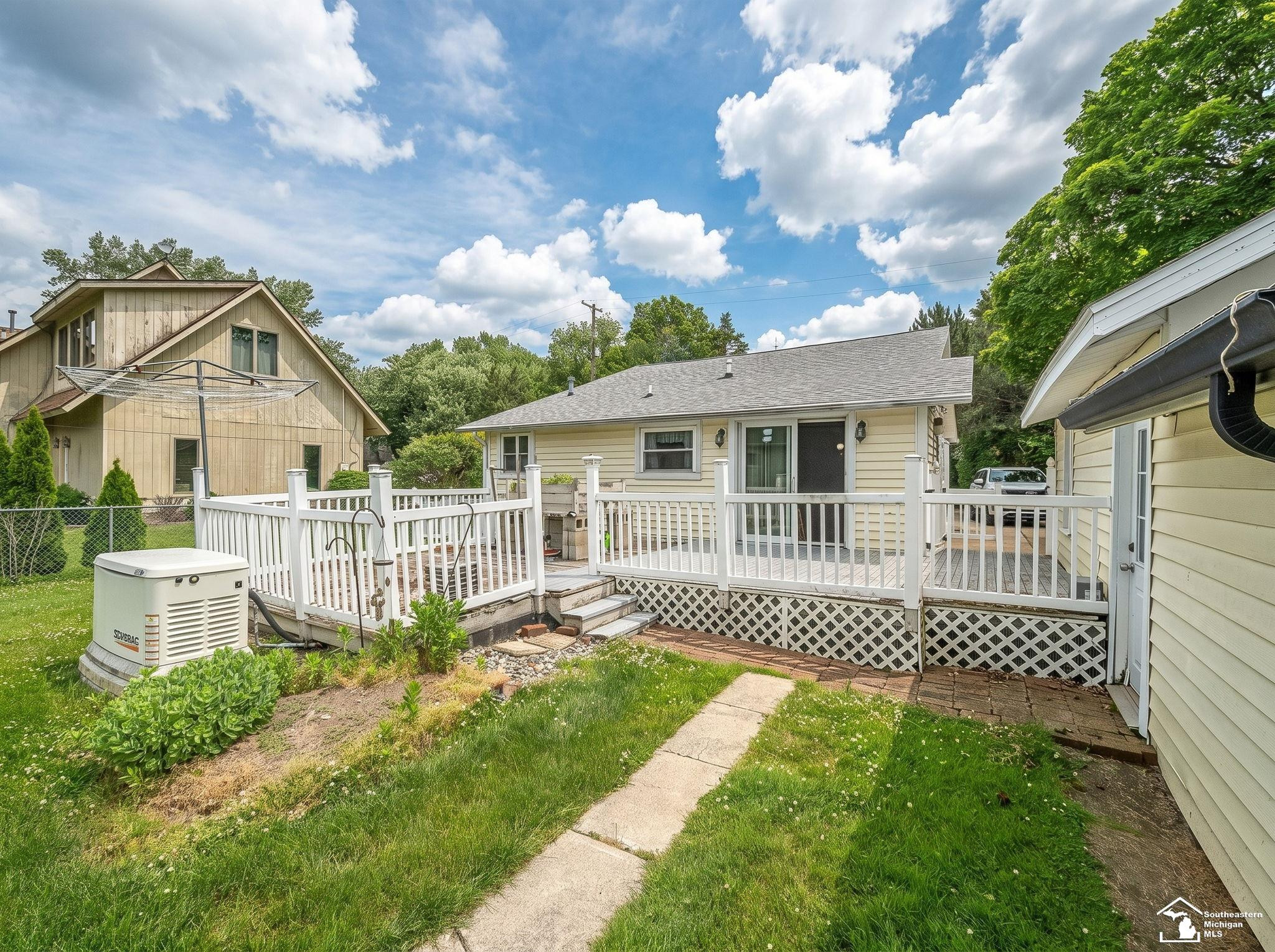 13857 Lake Drive, Monroe, MI 48161 — Photo 31