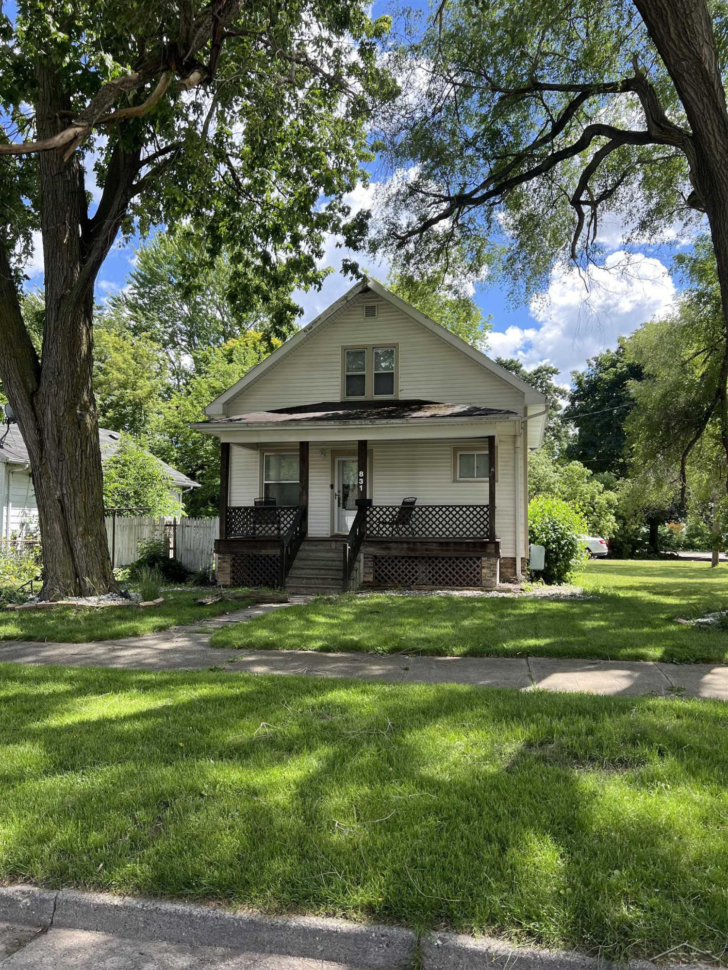 831 Ash Street, Saginaw, MI 48602 — front exterior