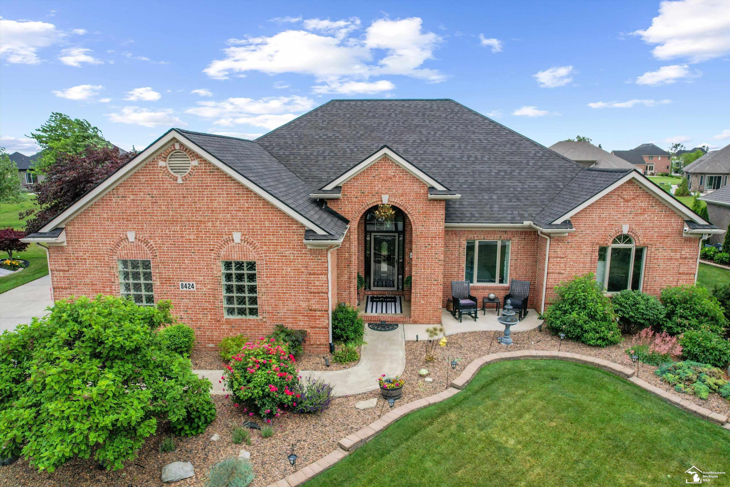 8424 Eagle Pointe Drive, Newport, MI 48166 — front exterior