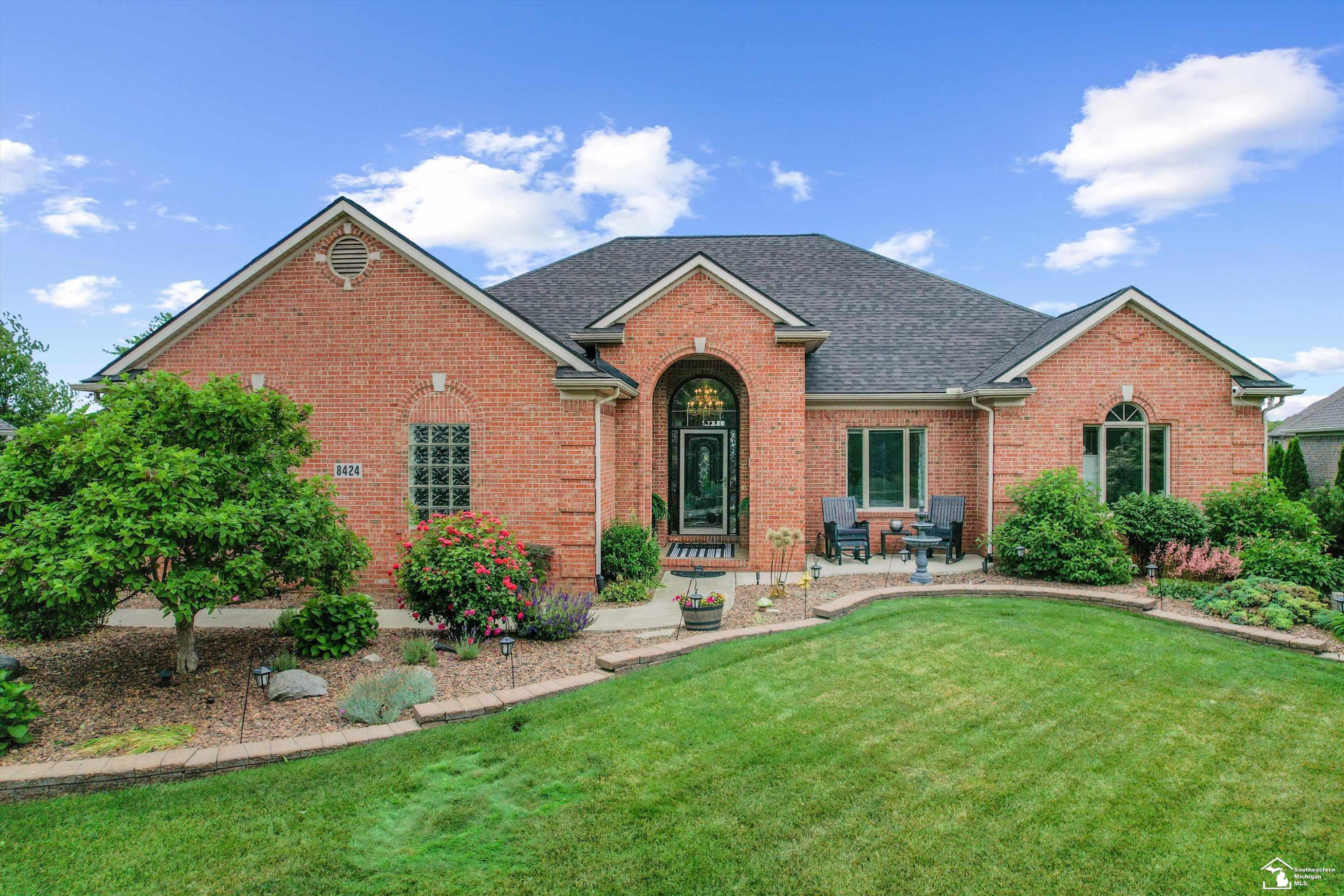 8424 Eagle Pointe Drive, Newport, MI 48166 — Photo 2