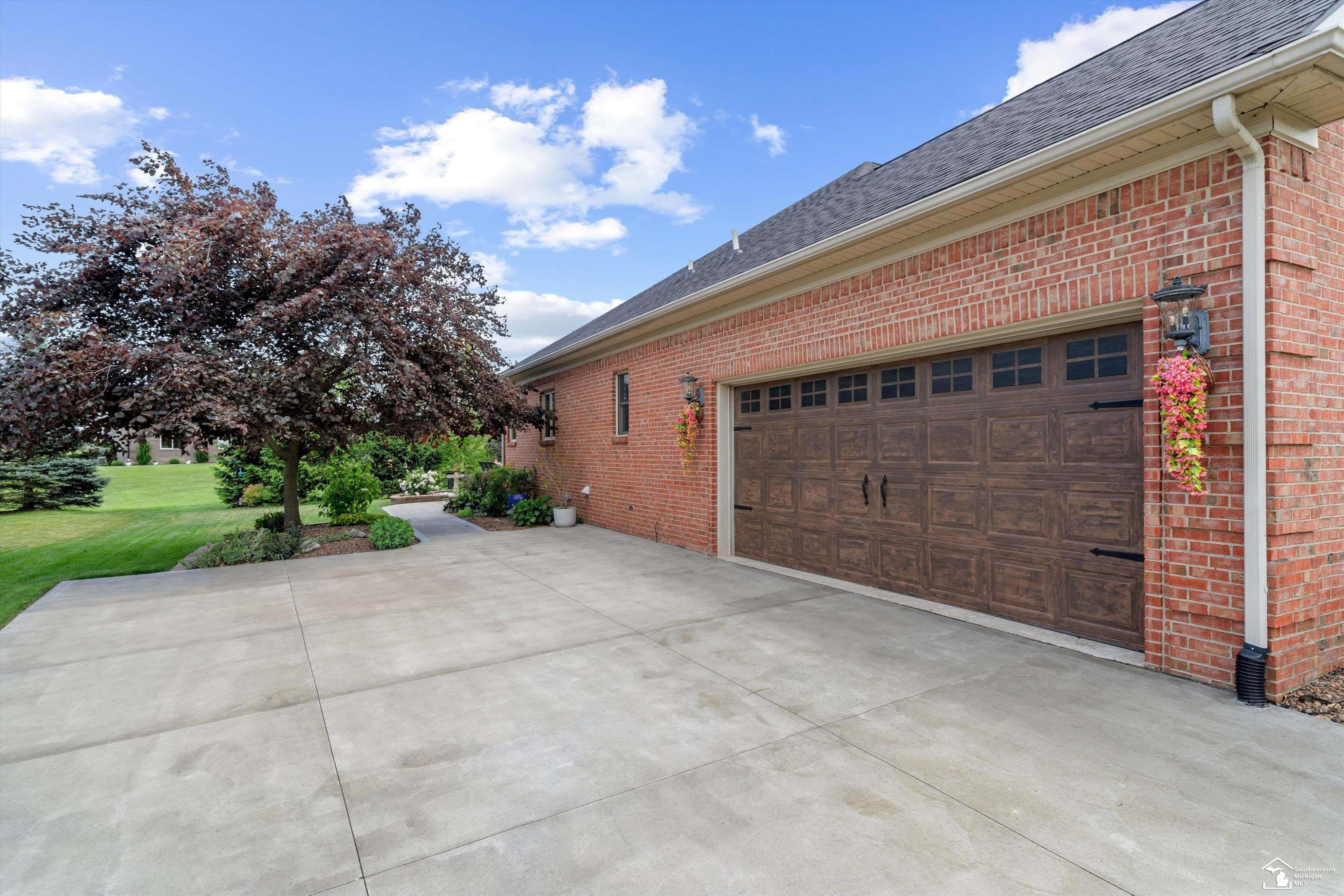 8424 Eagle Pointe Drive, Newport, MI 48166 — Photo 6