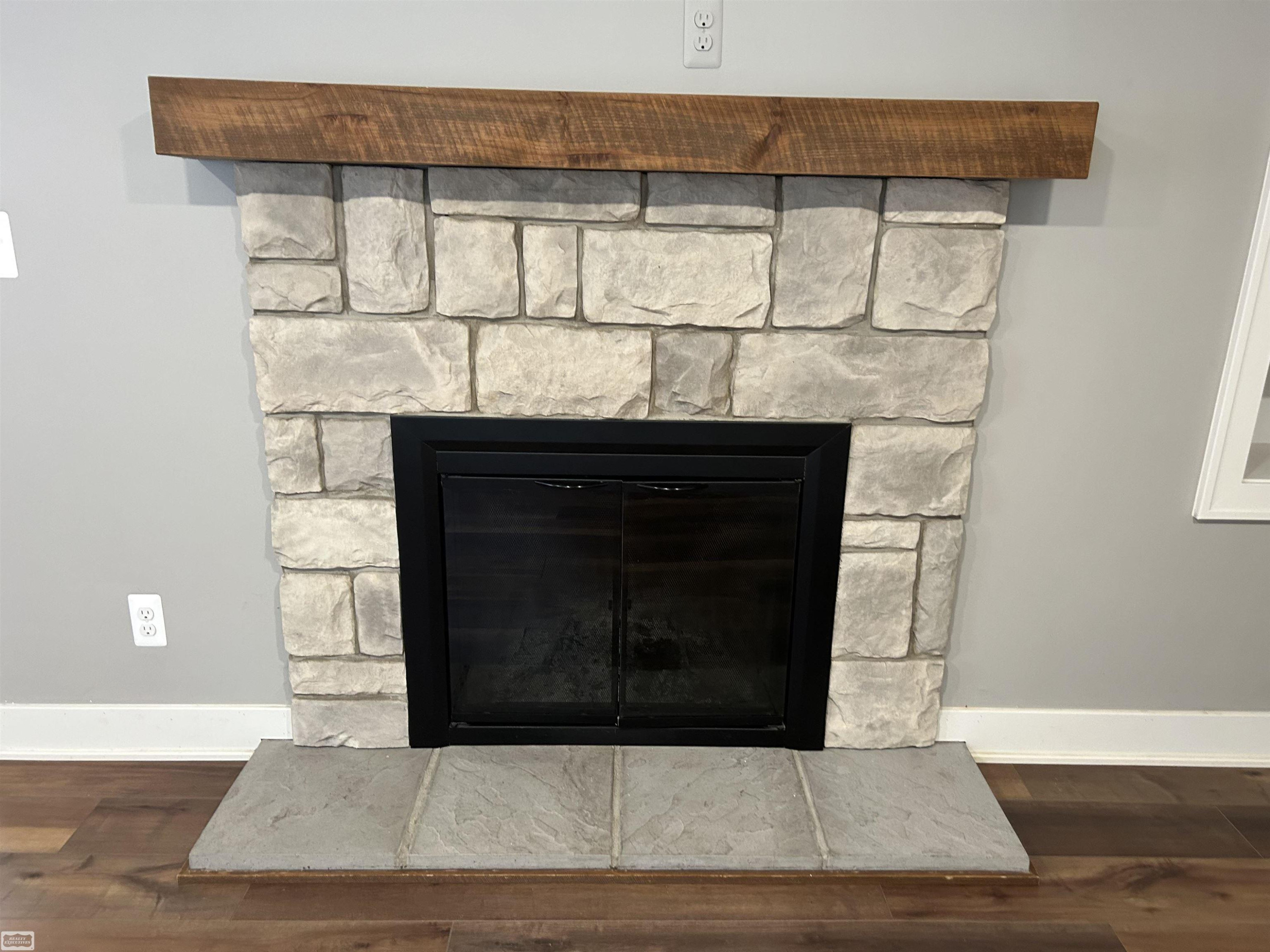 930 W 3rd Street, Rochester, MI 48307 — Photo 13