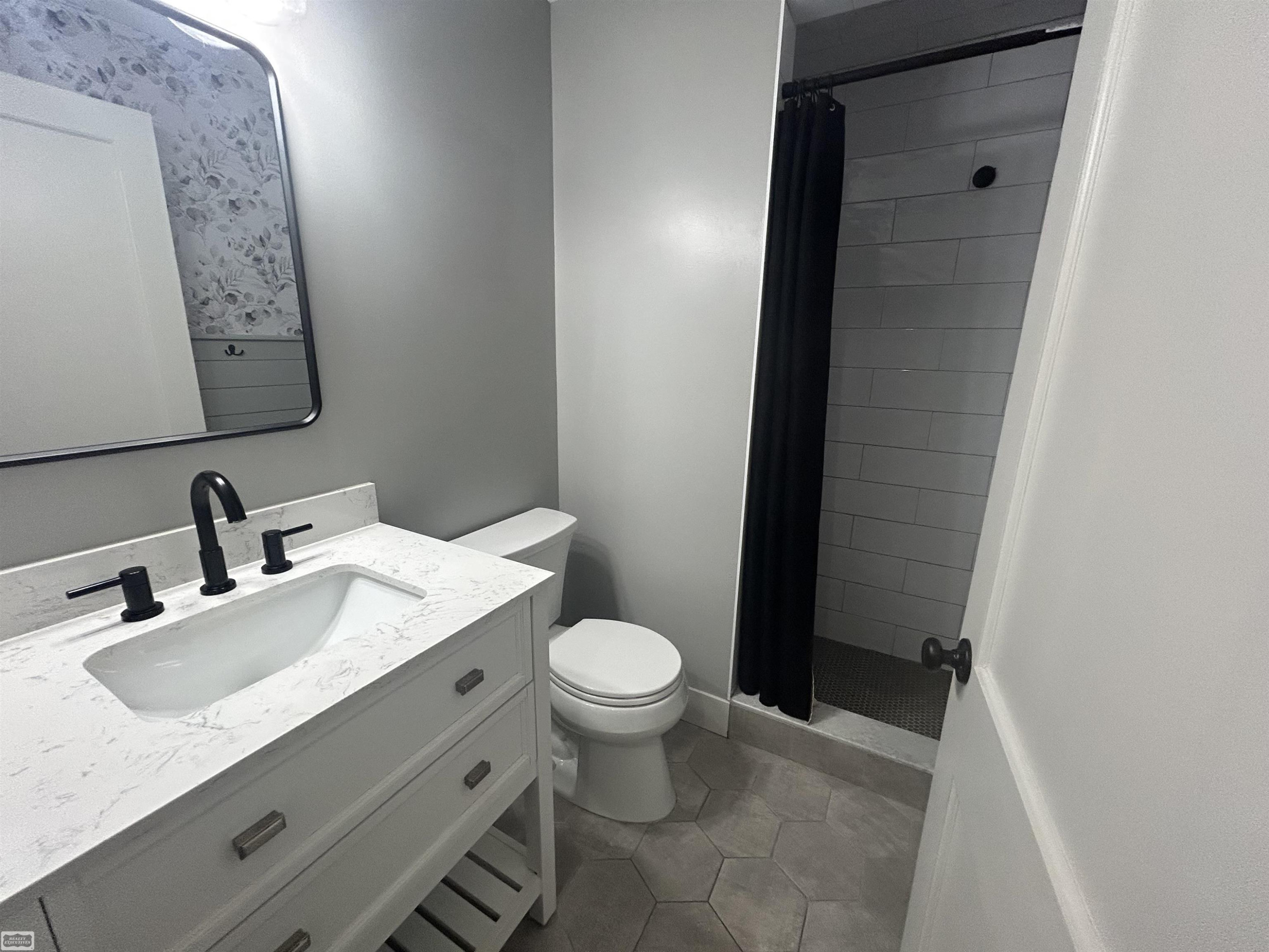 930 W 3rd Street, Rochester, MI 48307 — Photo 15