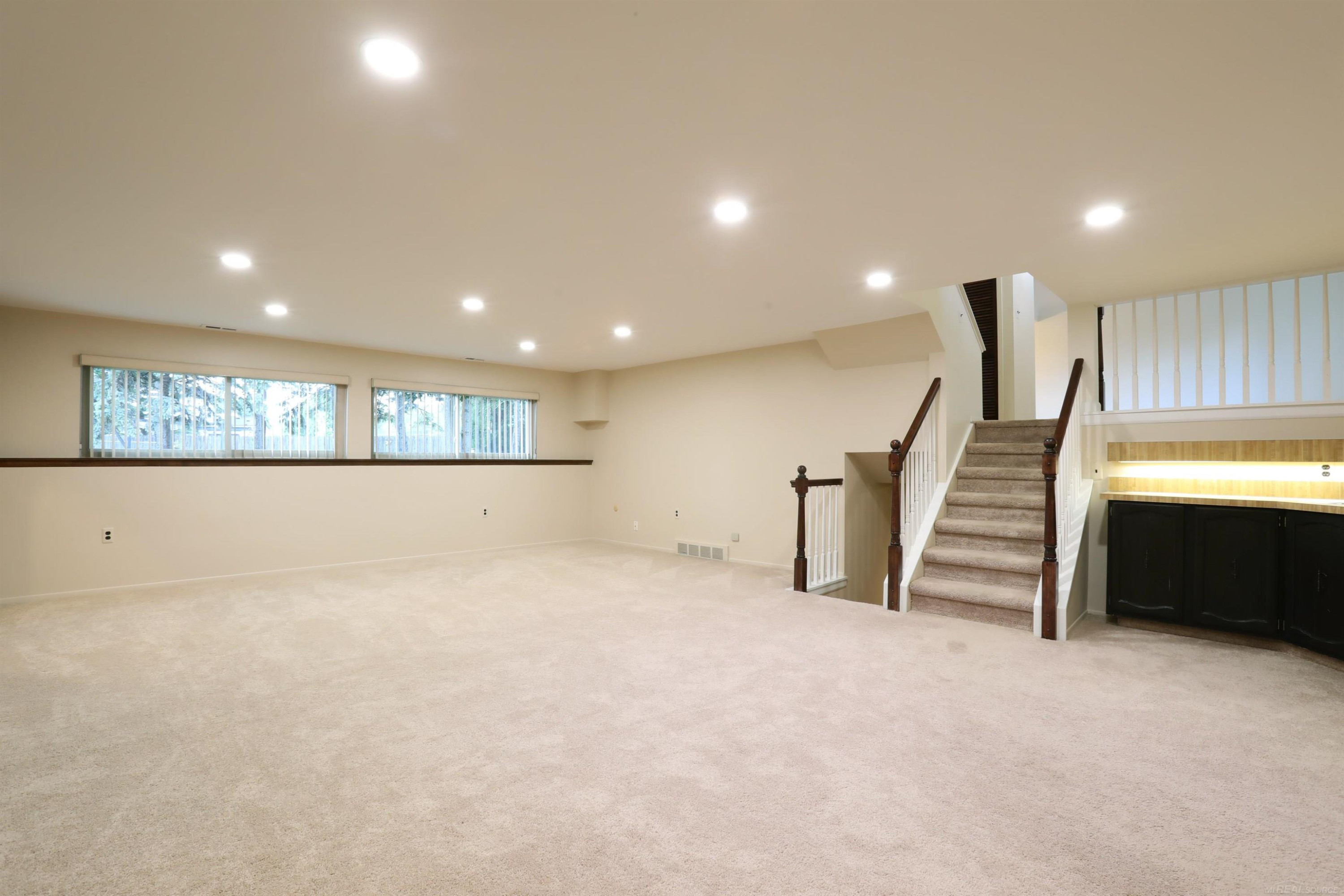 39549 Chantilly Drive, Sterling Heights, MI 48313 — Photo 22