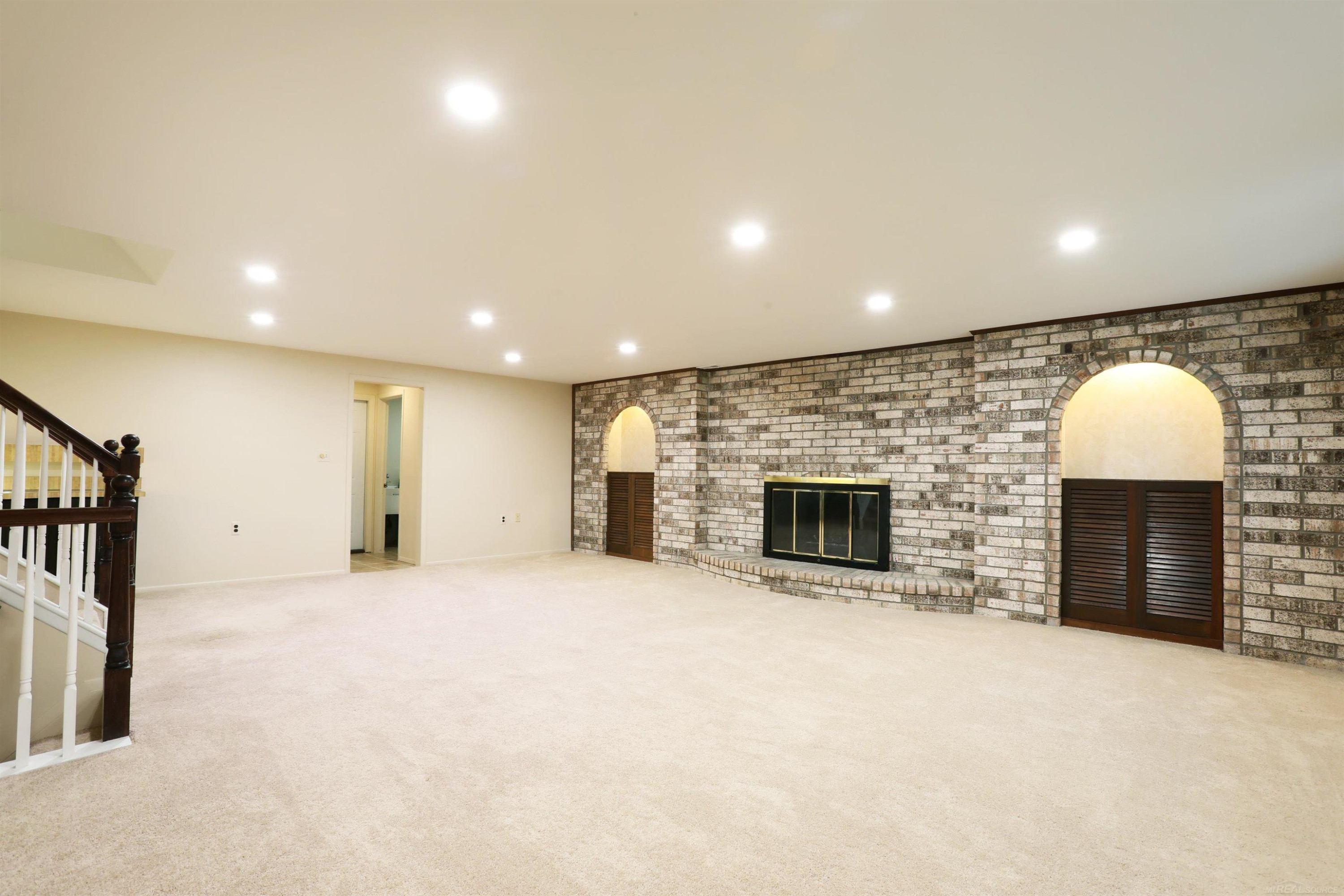 39549 Chantilly Drive, Sterling Heights, MI 48313 — Photo 24
