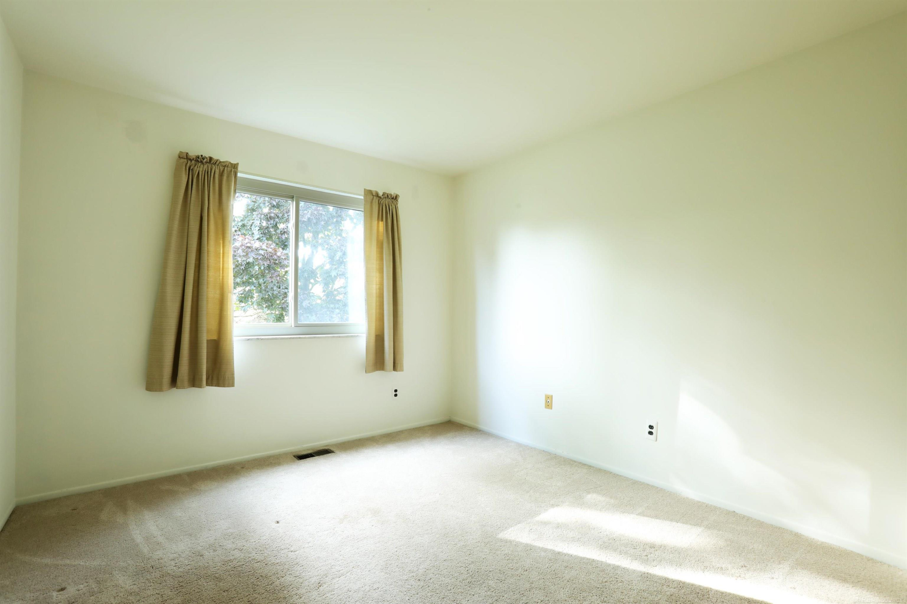 39549 Chantilly Drive, Sterling Heights, MI 48313 — Photo 31