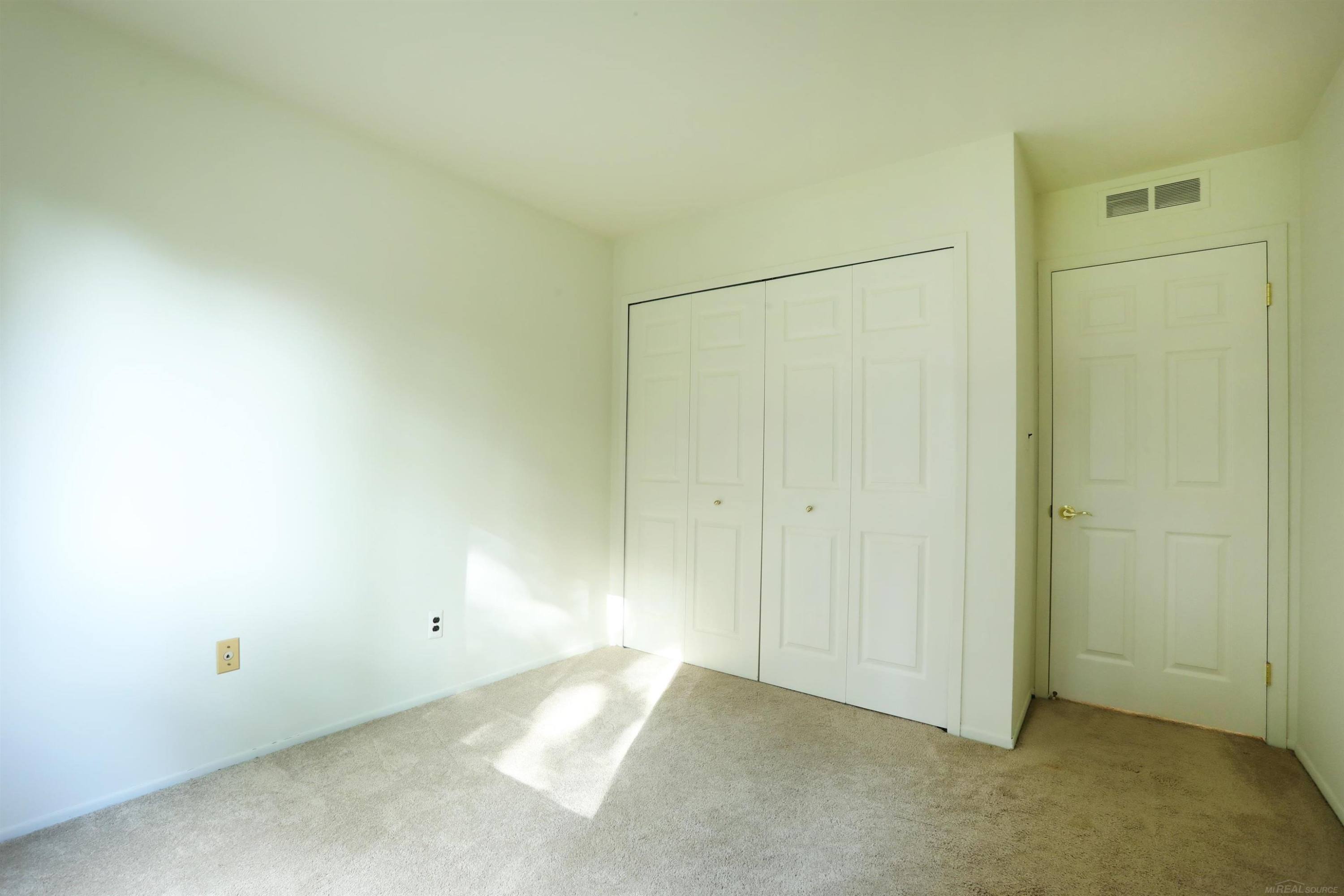 39549 Chantilly Drive, Sterling Heights, MI 48313 — Photo 32
