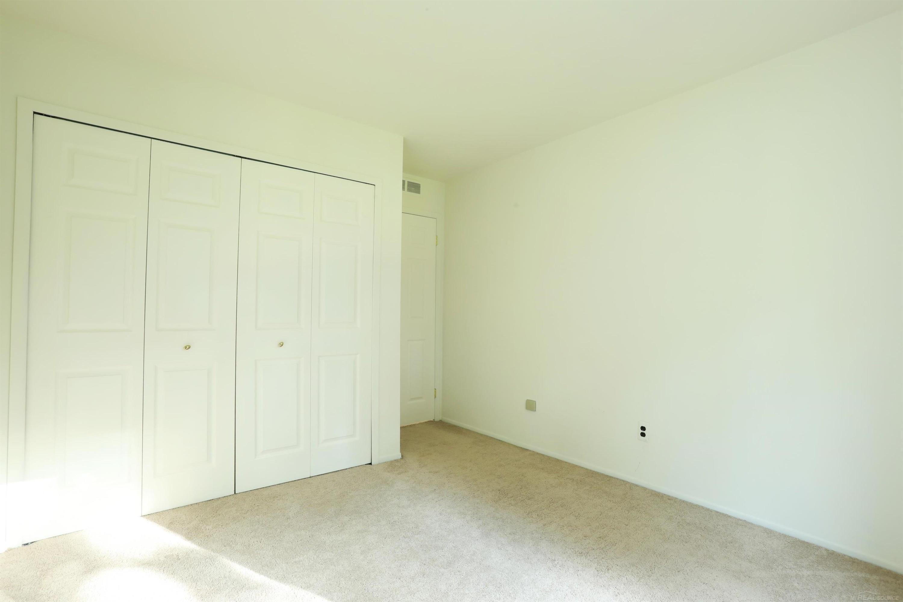 39549 Chantilly Drive, Sterling Heights, MI 48313 — Photo 33