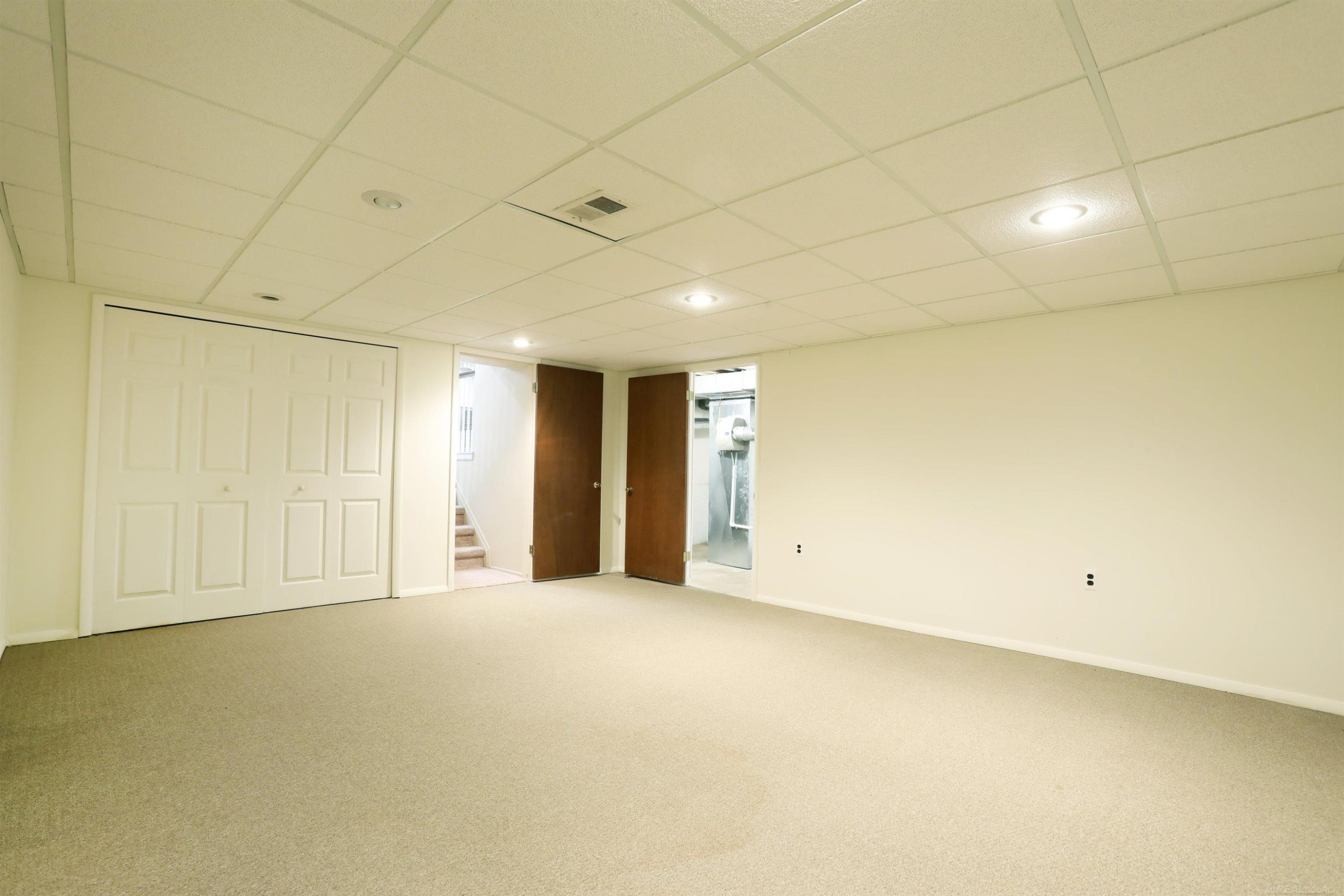 39549 Chantilly Drive, Sterling Heights, MI 48313 — Photo 35