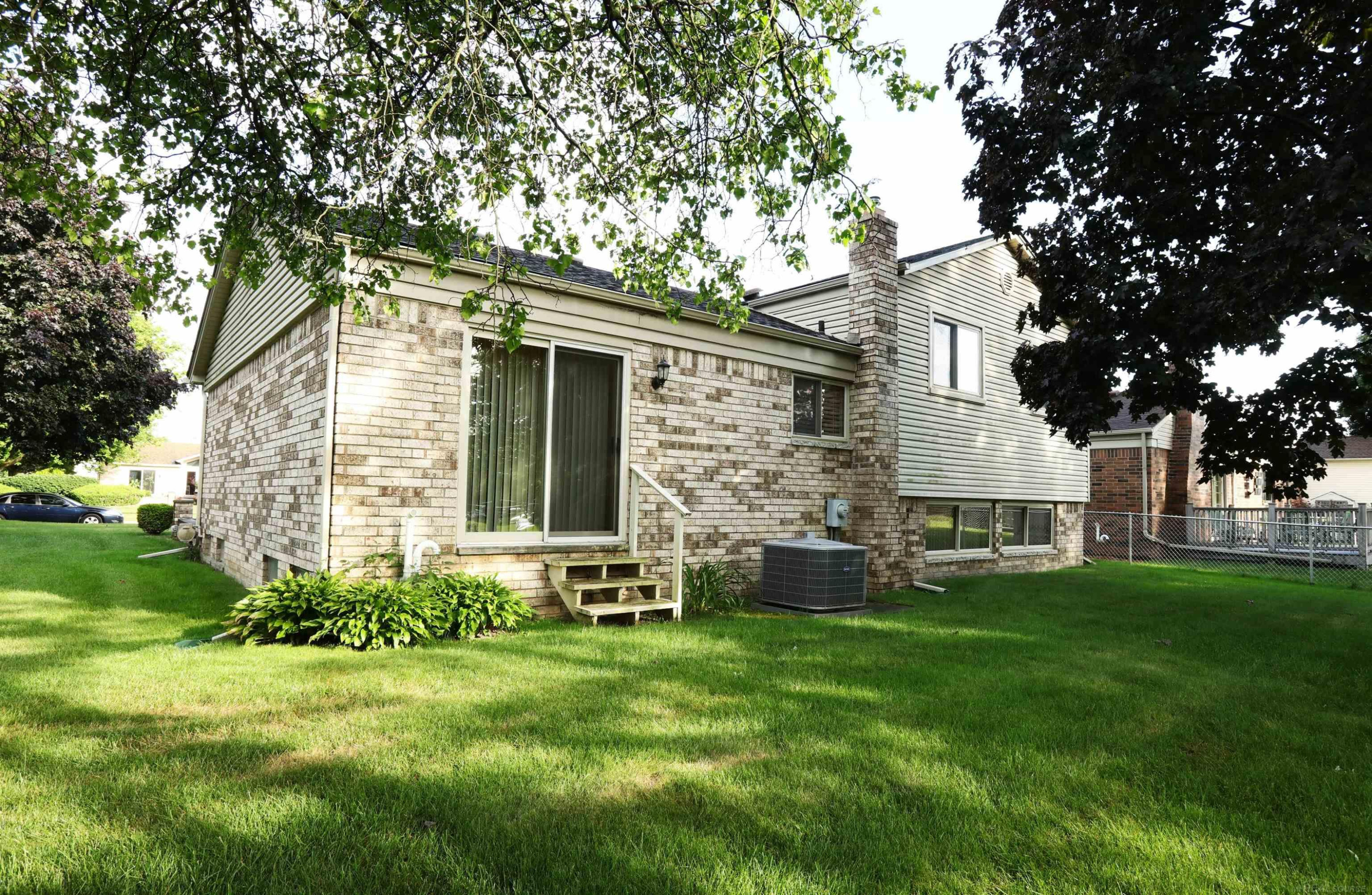39549 Chantilly Drive, Sterling Heights, MI 48313 — Photo 42