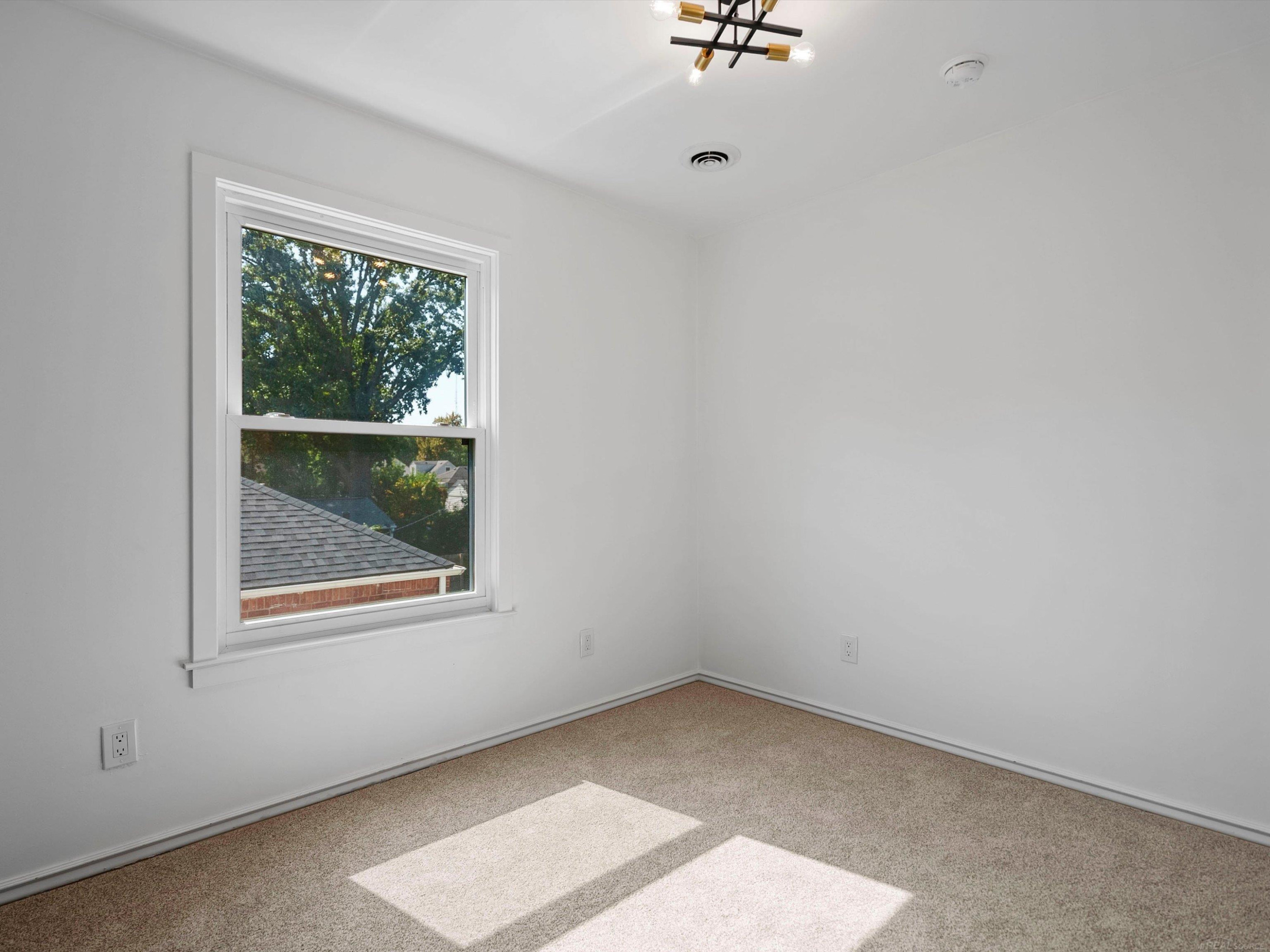 2519 Phillips Avenue, Berkley, MI 48072 — Photo 5