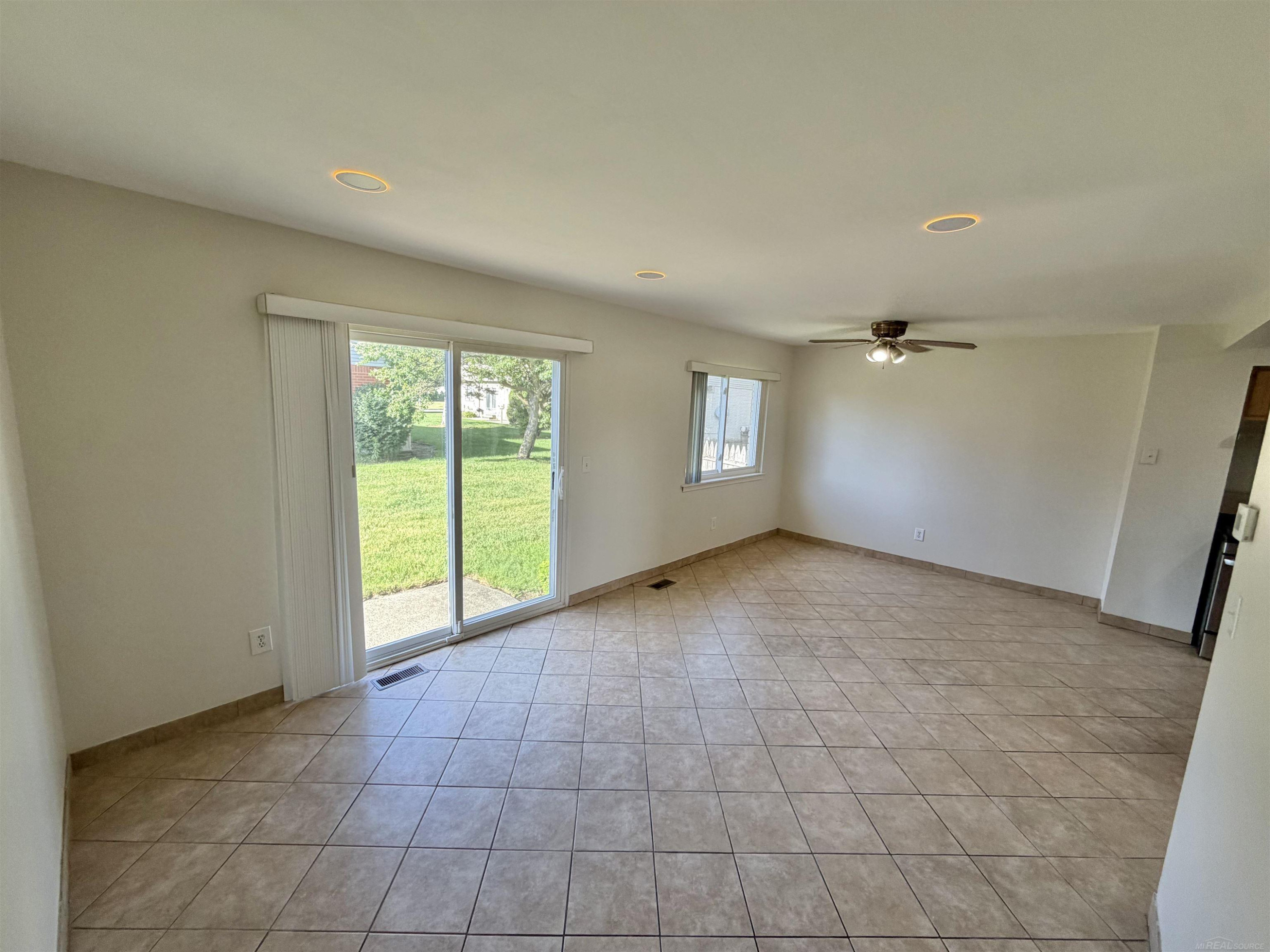 2208 ORCHARD Crest Street, Shelby Twp, MI 48317 — Photo 5