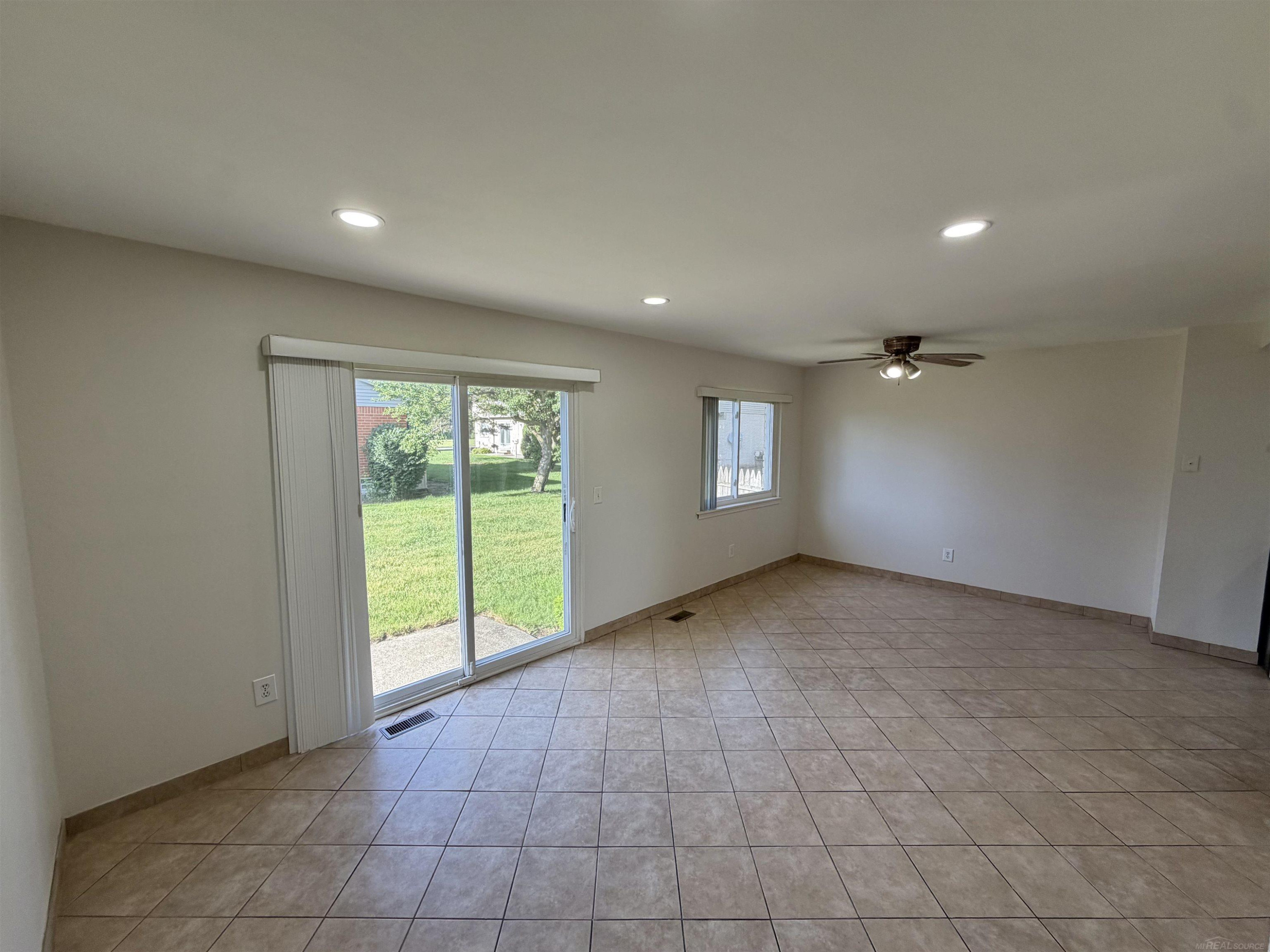 2208 ORCHARD Crest Street, Shelby Twp, MI 48317 — Photo 6