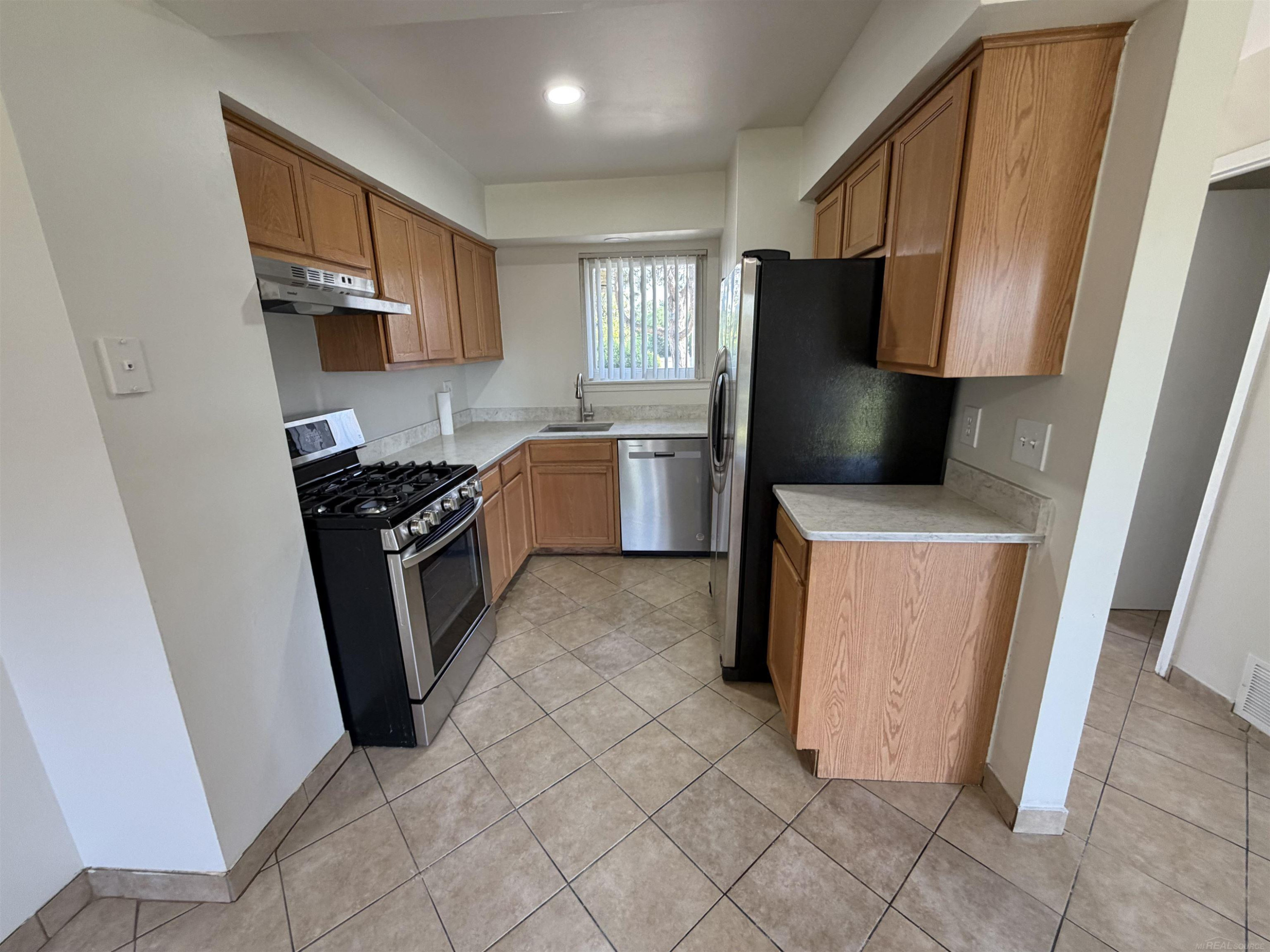 2208 ORCHARD Crest Street, Shelby Twp, MI 48317 — Photo 7