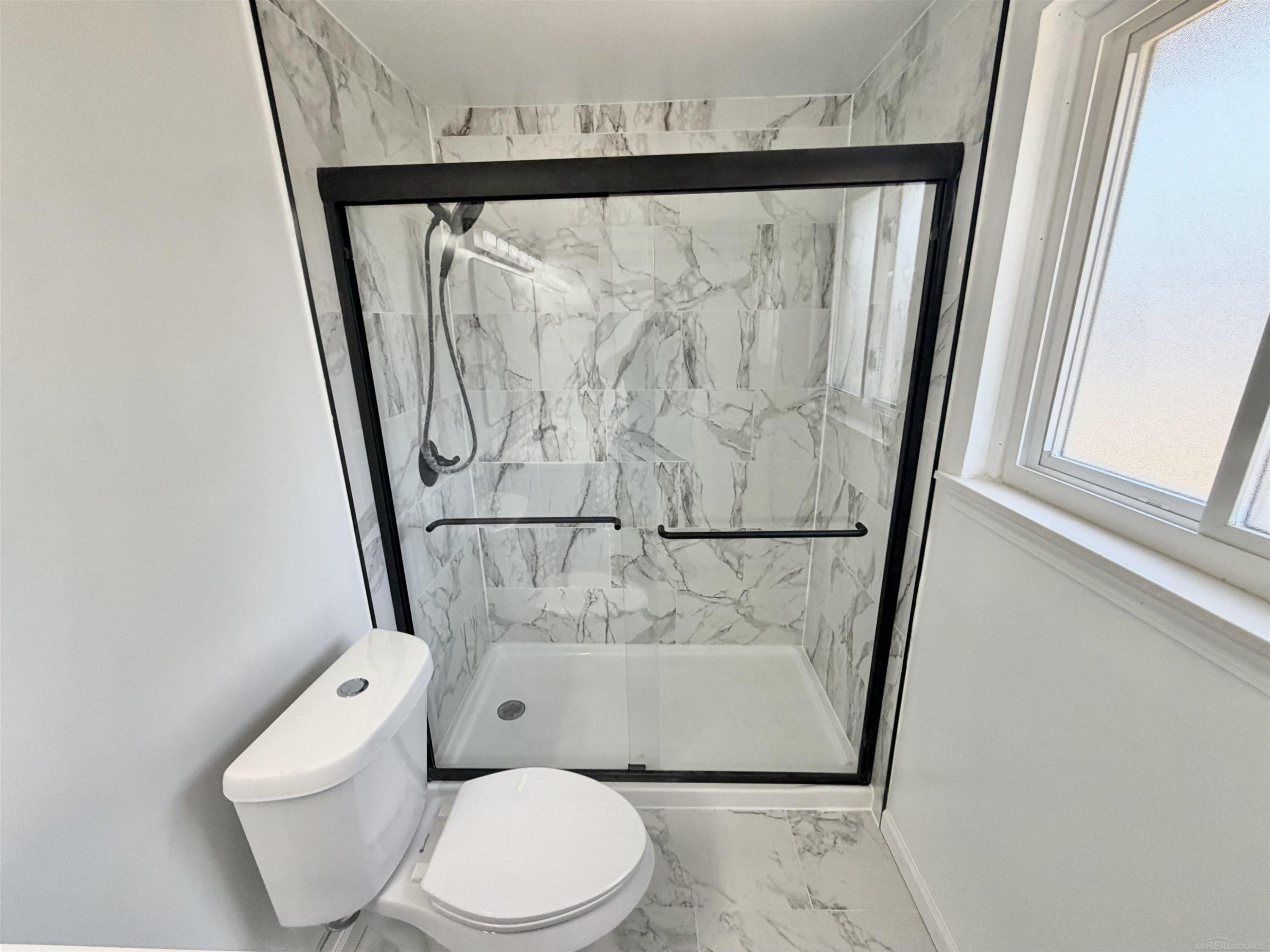 2208 ORCHARD Crest Street, Shelby Twp, MI 48317 — Photo 19