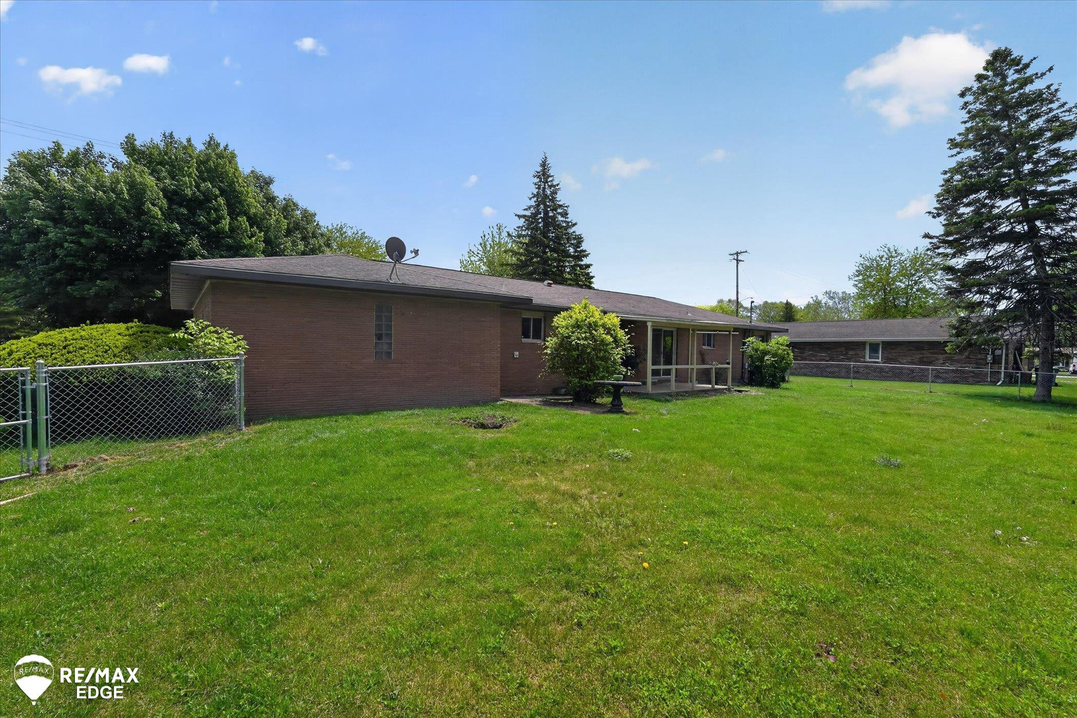 2809 S Outer Drive, Saginaw, MI 48601 — Photo 46