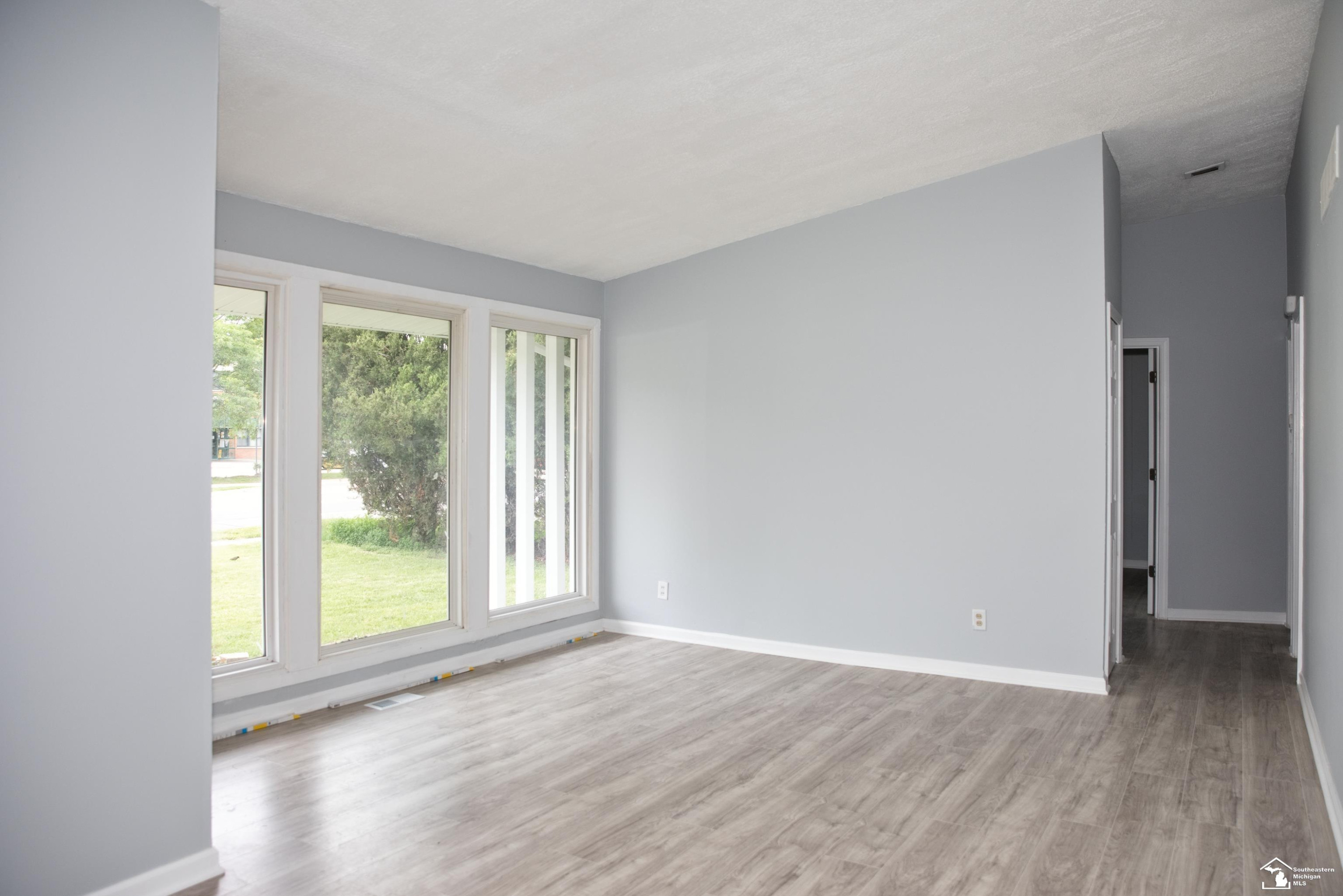 19278 Berg Road, Detroit, MI 48219 — Photo 6