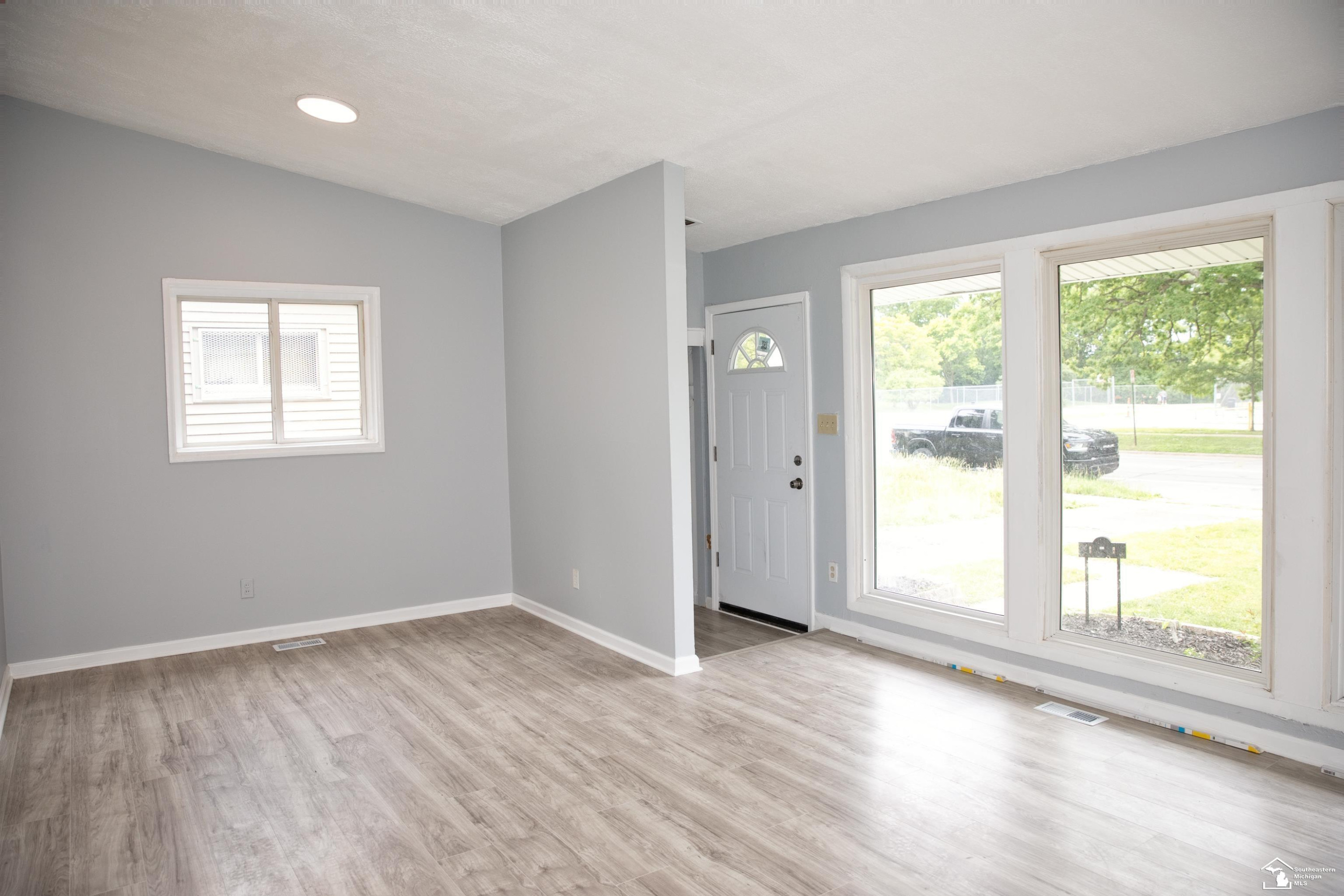19278 Berg Road, Detroit, MI 48219 — Photo 19