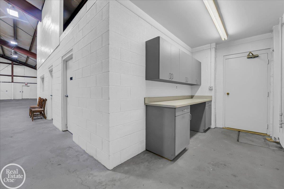 12565 E 9 MILE Road, Warren, MI 48089 — Photo 11