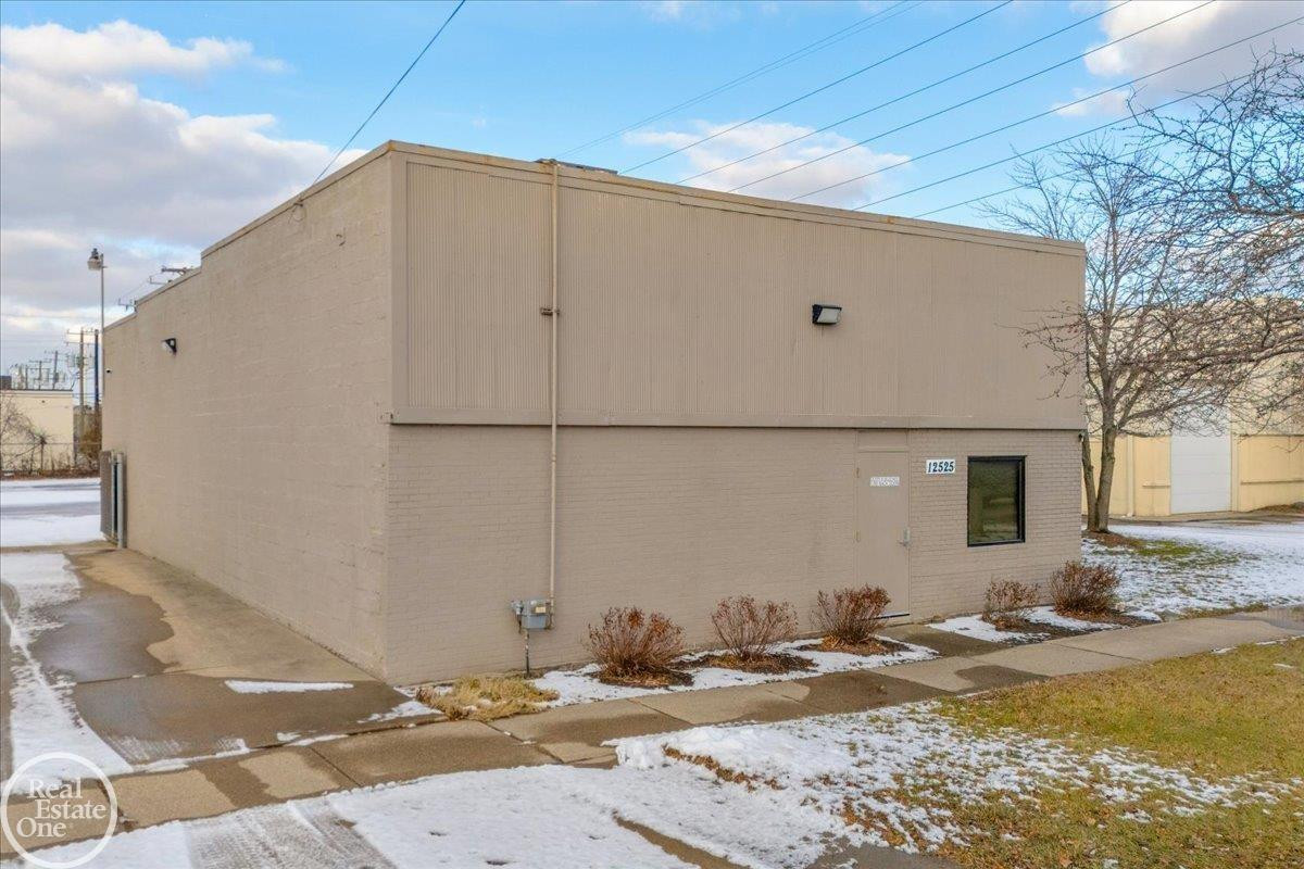 12565 E 9 MILE Road, Warren, MI 48089 — Photo 33