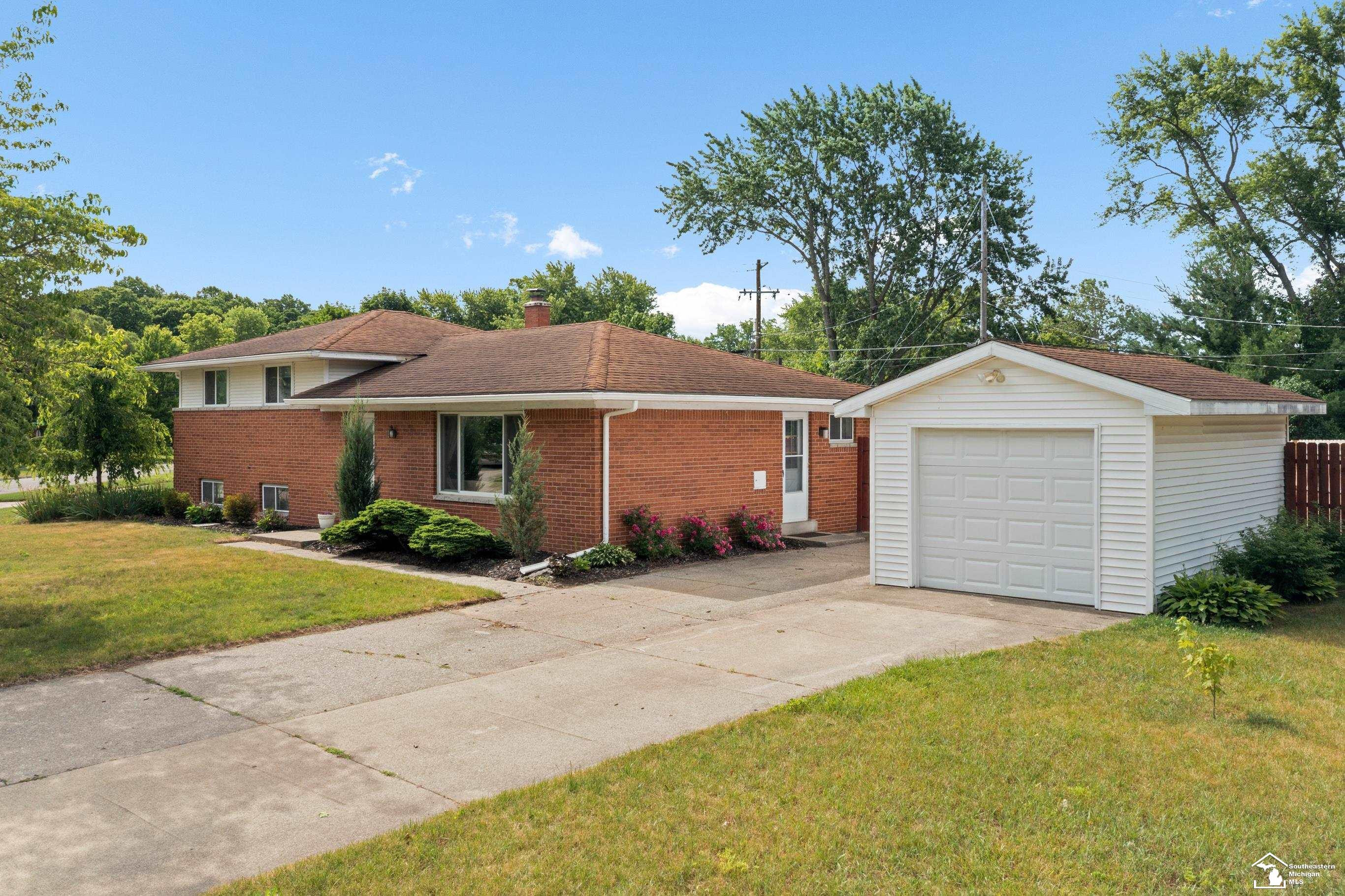 7268 Brookside Drive, Lambertville, MI 48144 — Photo 2