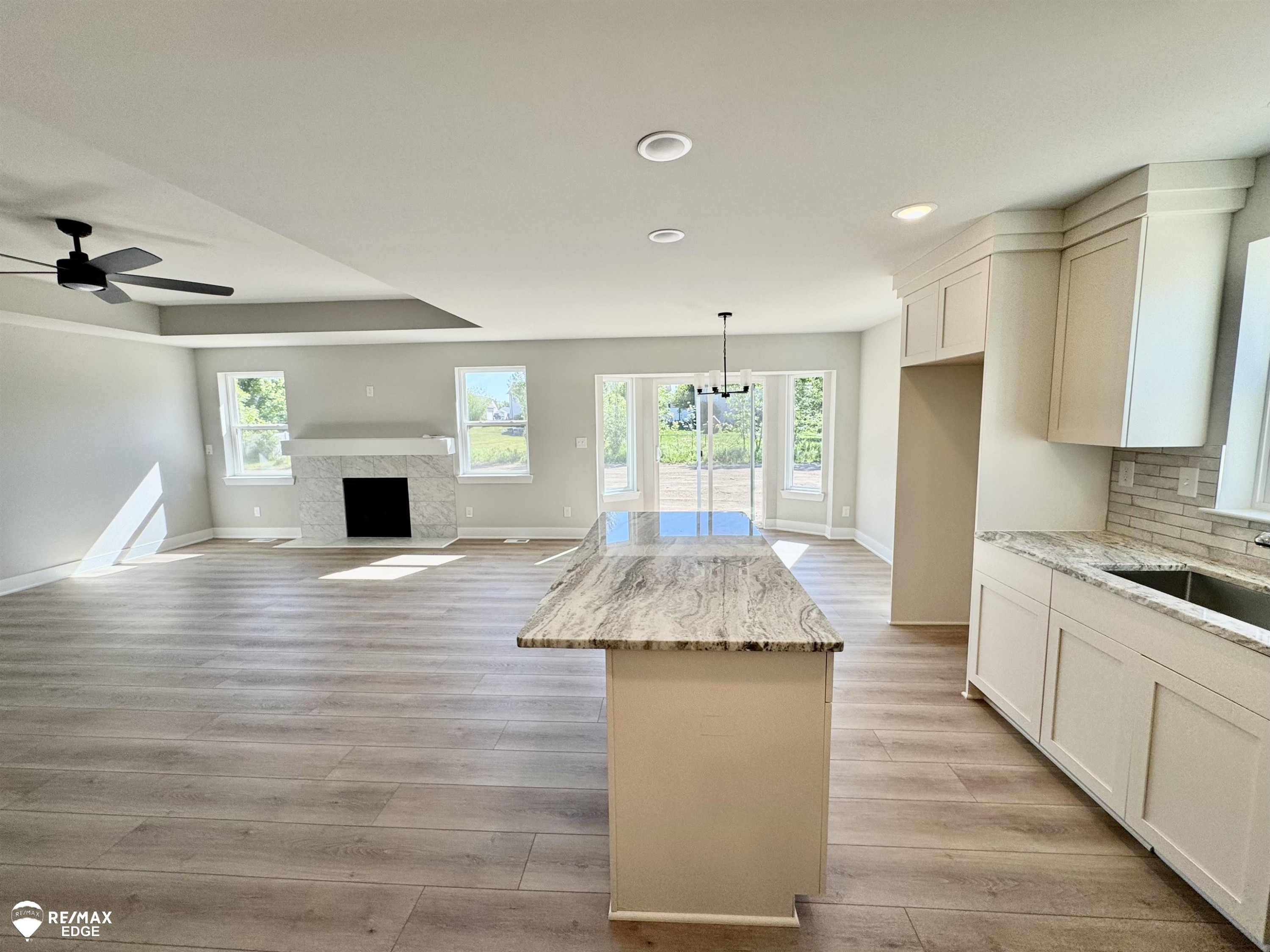 8323 Peninsula Circle, Grand Blanc, MI 48439 — Photo 4