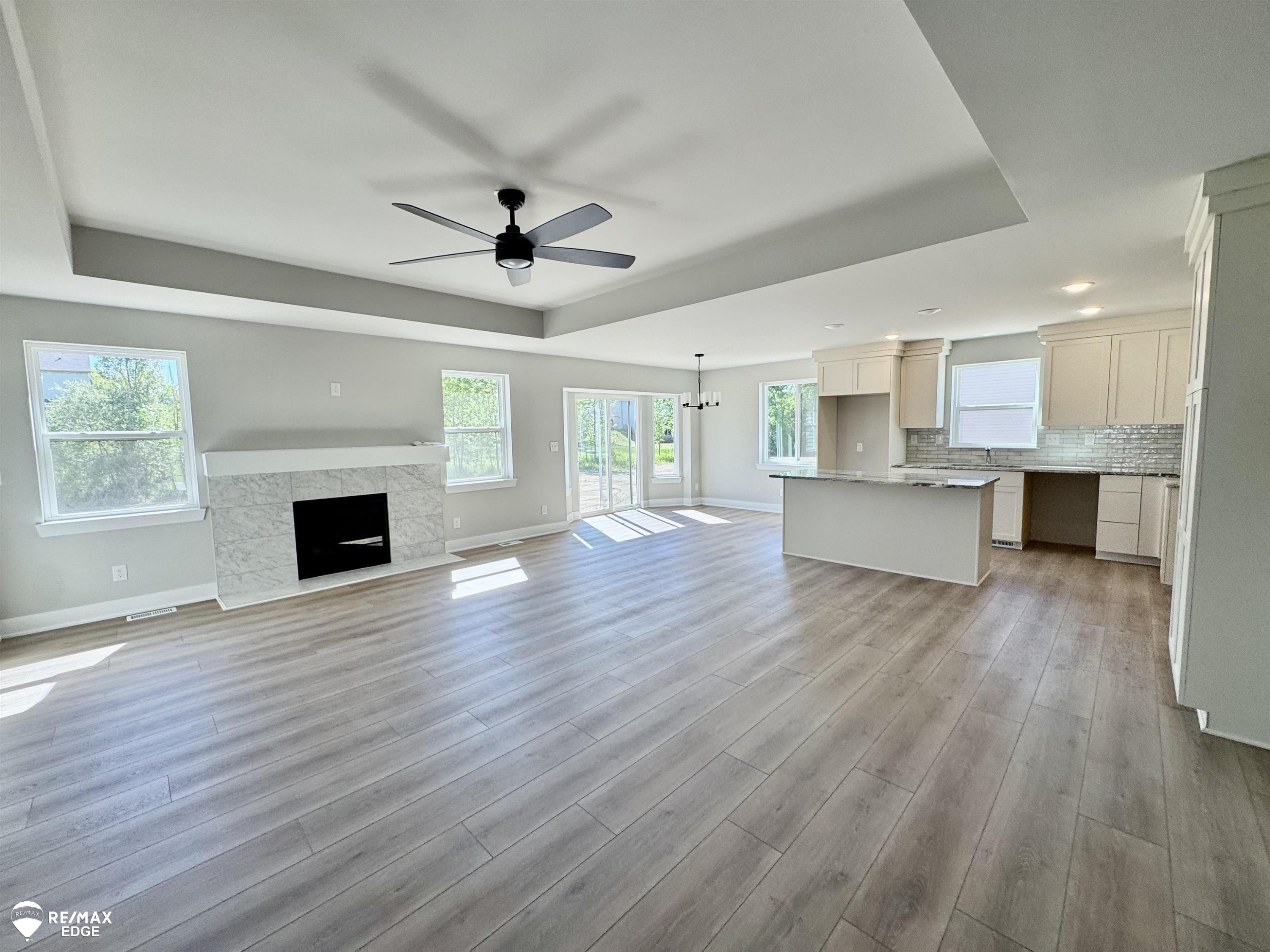 8323 Peninsula Circle, Grand Blanc, MI 48439 — Photo 5