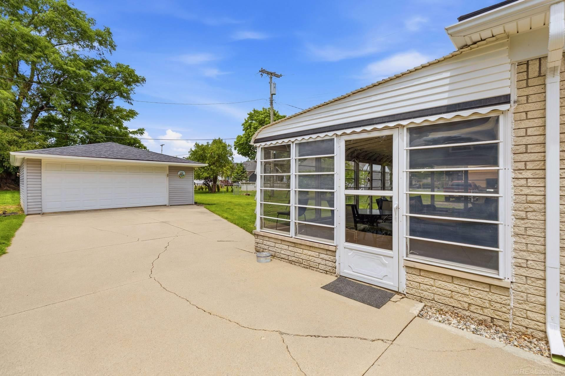 68435 Oak Street, Richmond, MI 48062 — Photo 21