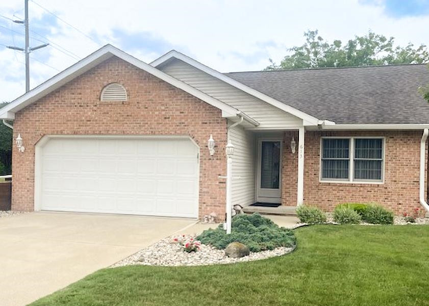 613 Summergreen Drive, Frankenmuth, MI 48734 — front exterior