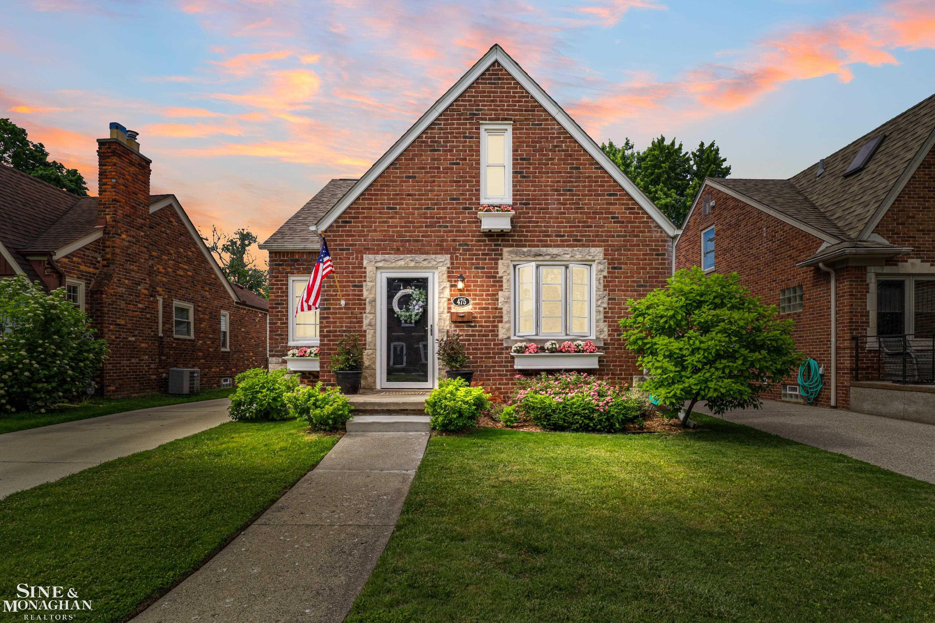 475 Touraine Road, Grosse Pointe Farms, MI 48236 — front exterior