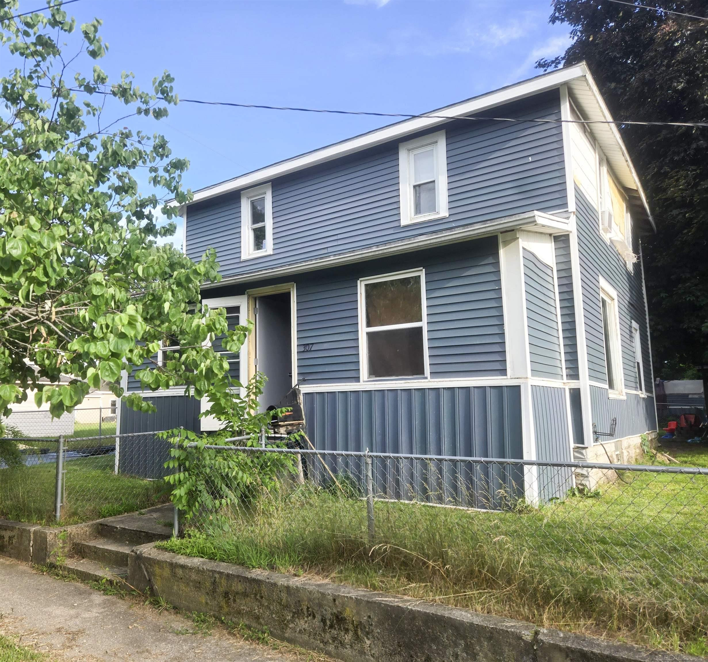 307 Michigan Street, Three Rivers, MI 49093