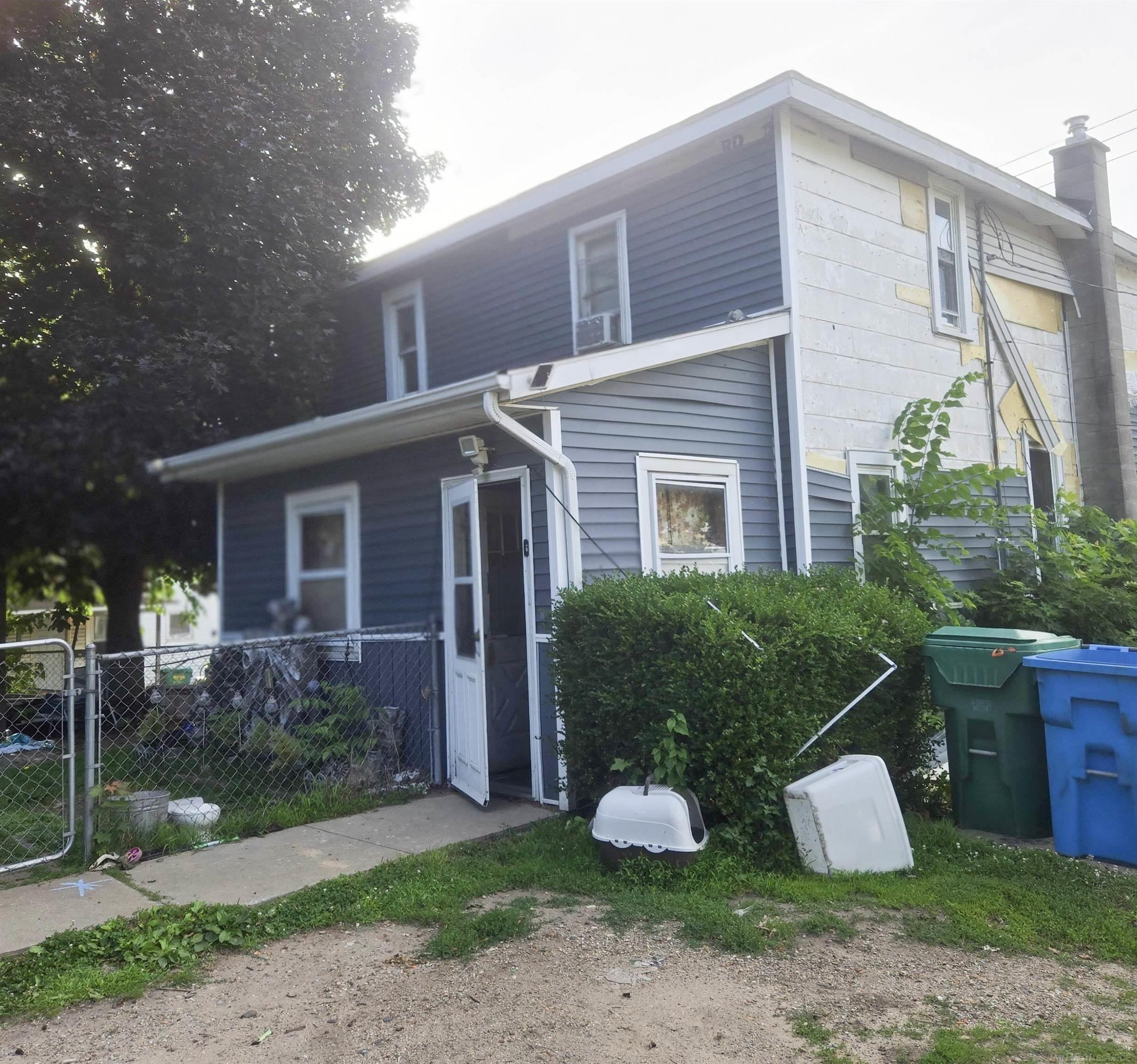 307 Michigan Street, Three Rivers, MI 49093 — Photo 2