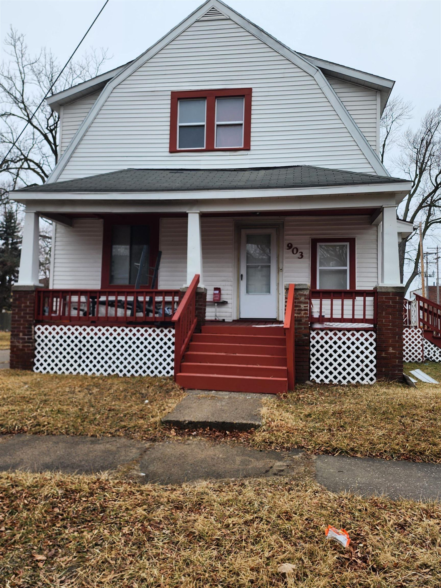 620 Meredith Street, Saginaw, MI 48601 — front exterior