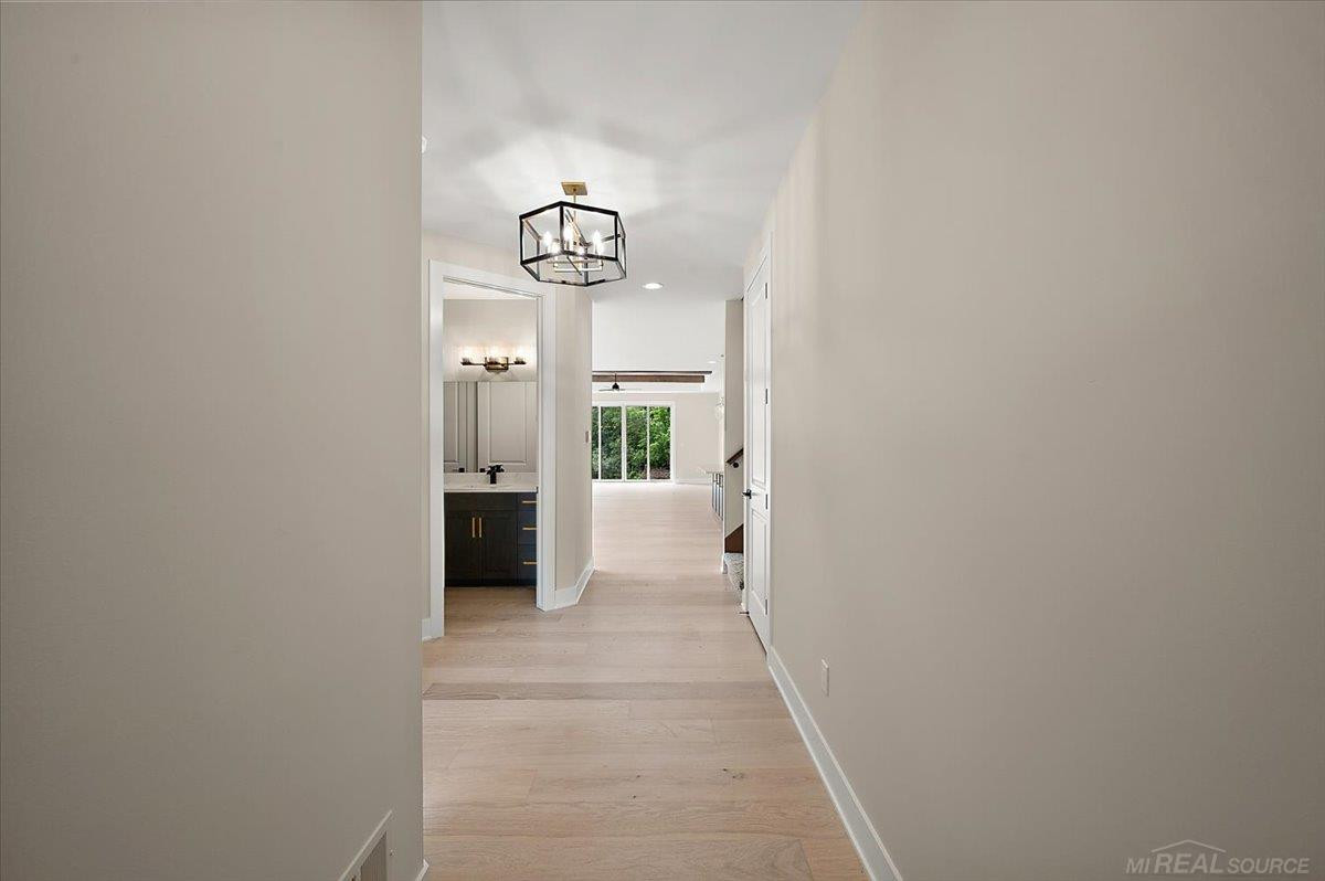 5854 Everton Court, Troy, MI 48085 — Photo 12