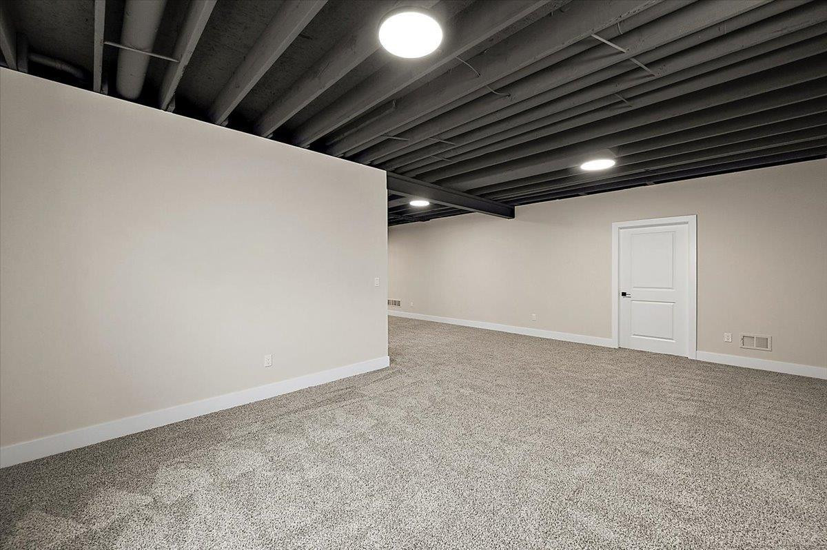 5854 Everton Court, Troy, MI 48085 — Photo 49