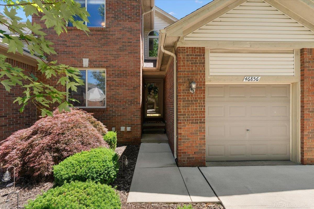 46856 Jewel Drive, MI 48044 — Photo 3