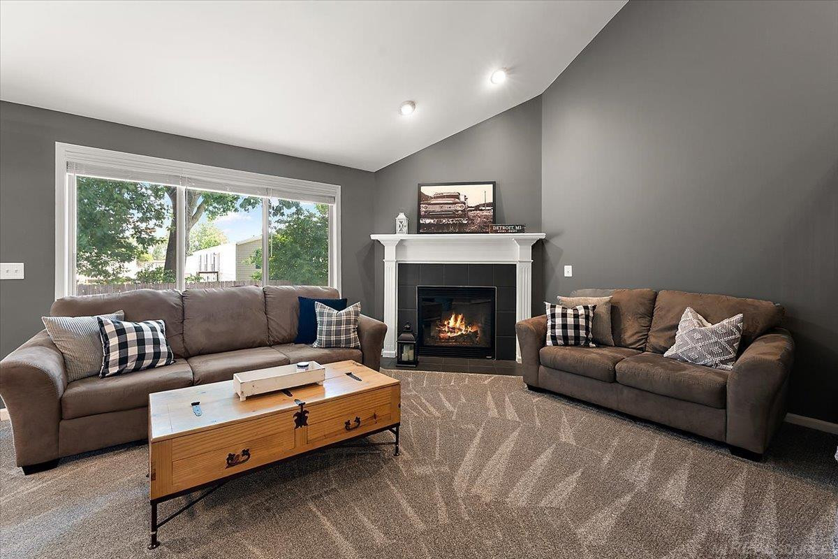 46856 Jewel Drive, MI 48044 — Photo 7