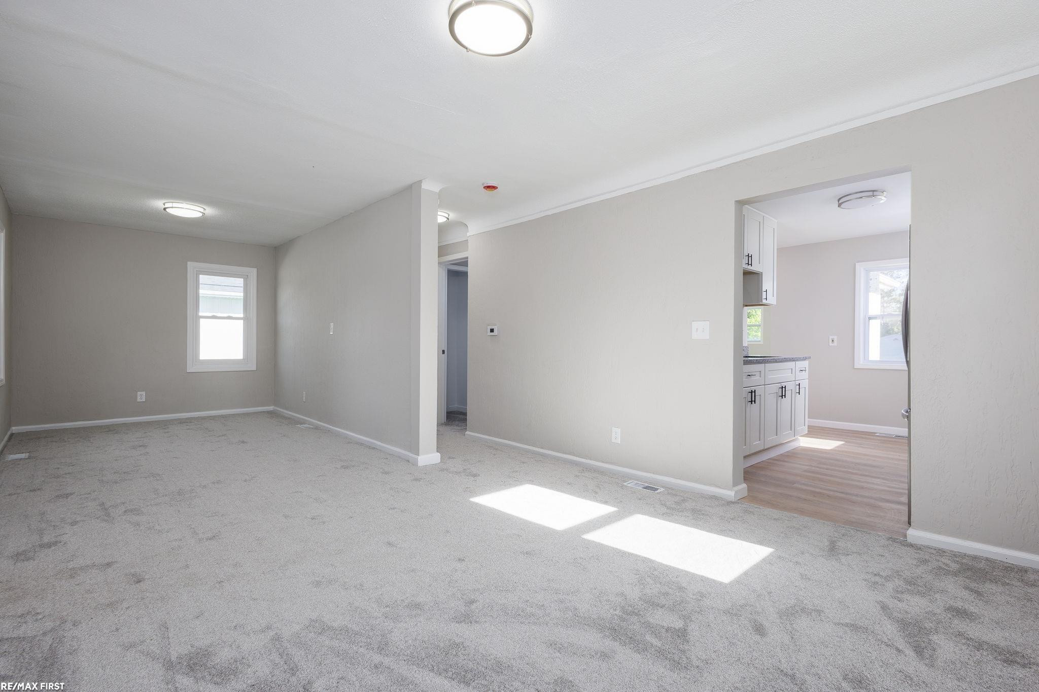 49 Fessenden St Street, Mount Clemens, MI 48043 — Photo 8