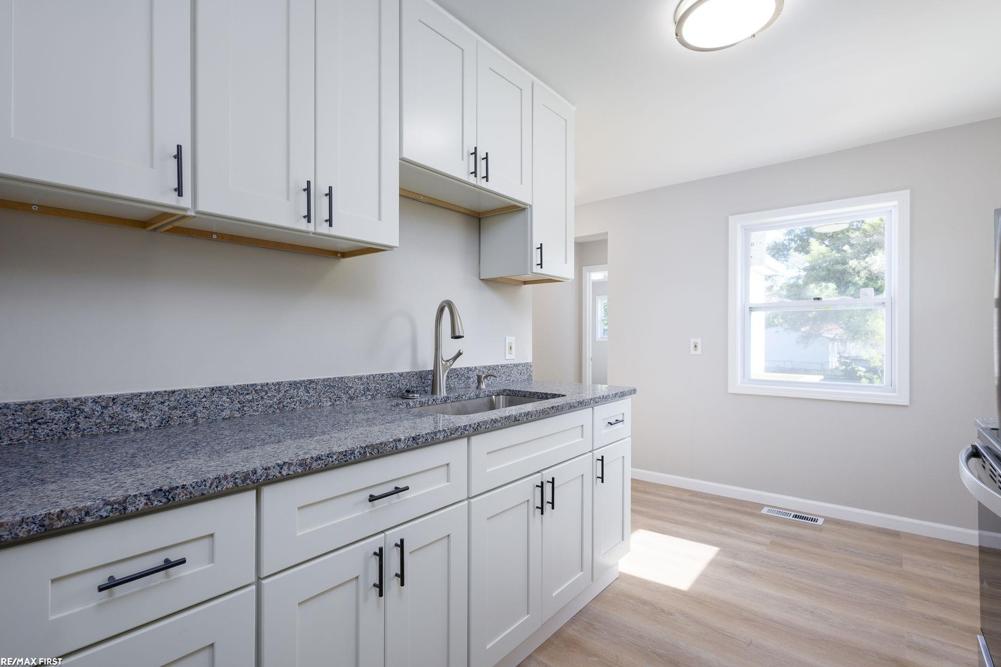 49 Fessenden St Street, Mount Clemens, MI 48043 — Photo 11