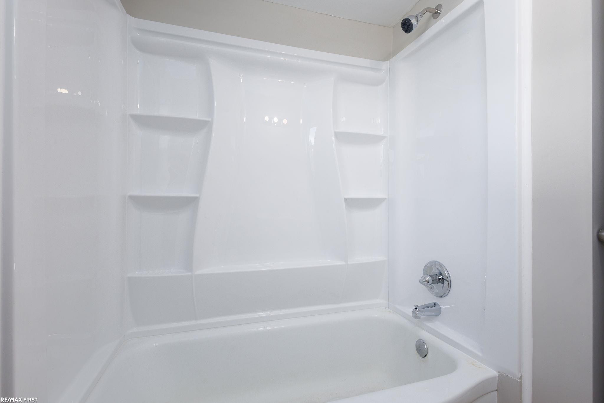 49 Fessenden St Street, Mount Clemens, MI 48043 — Photo 18