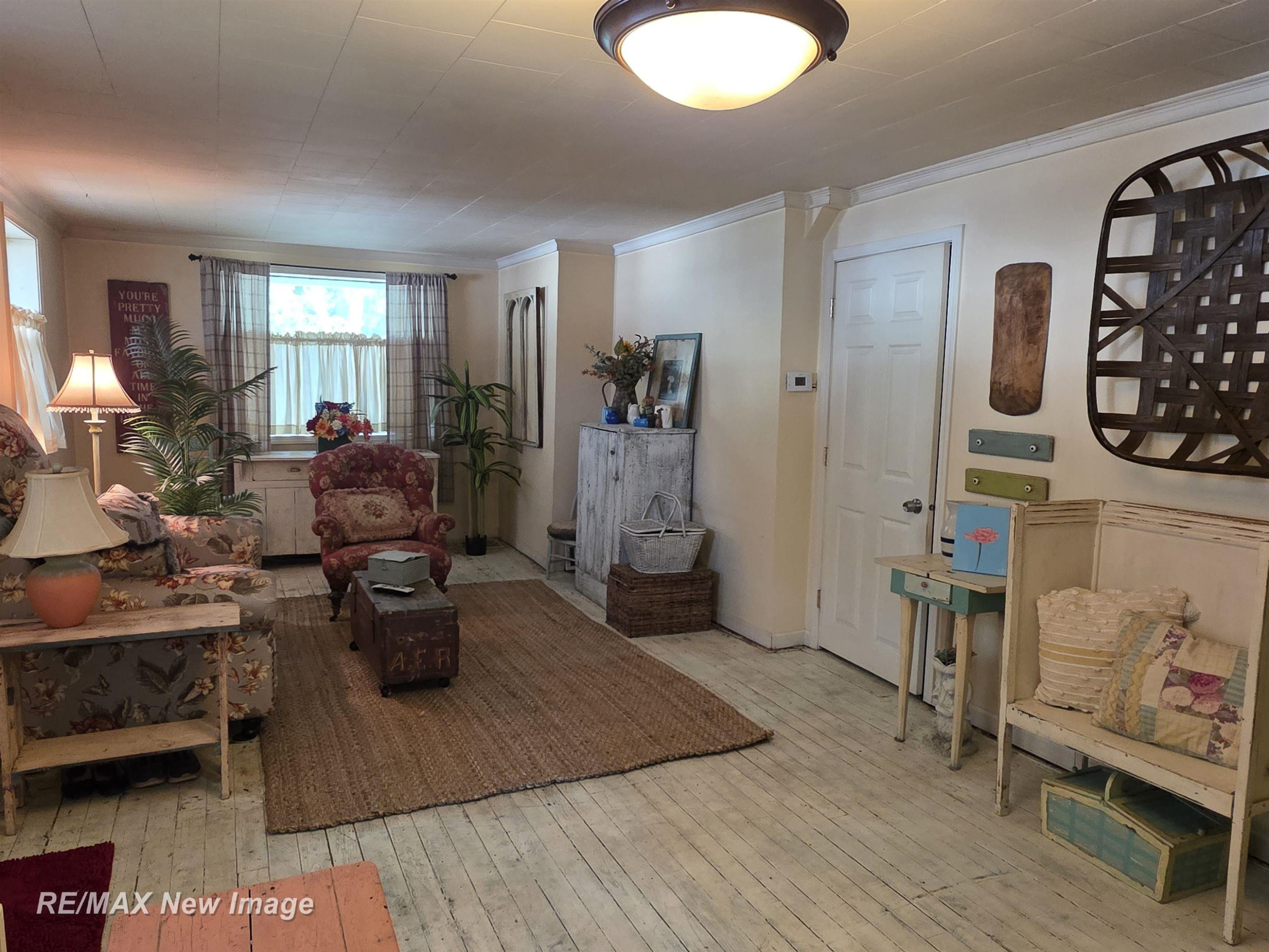 218 Lincoln Street, Chesaning, MI 48616 — Photo 3