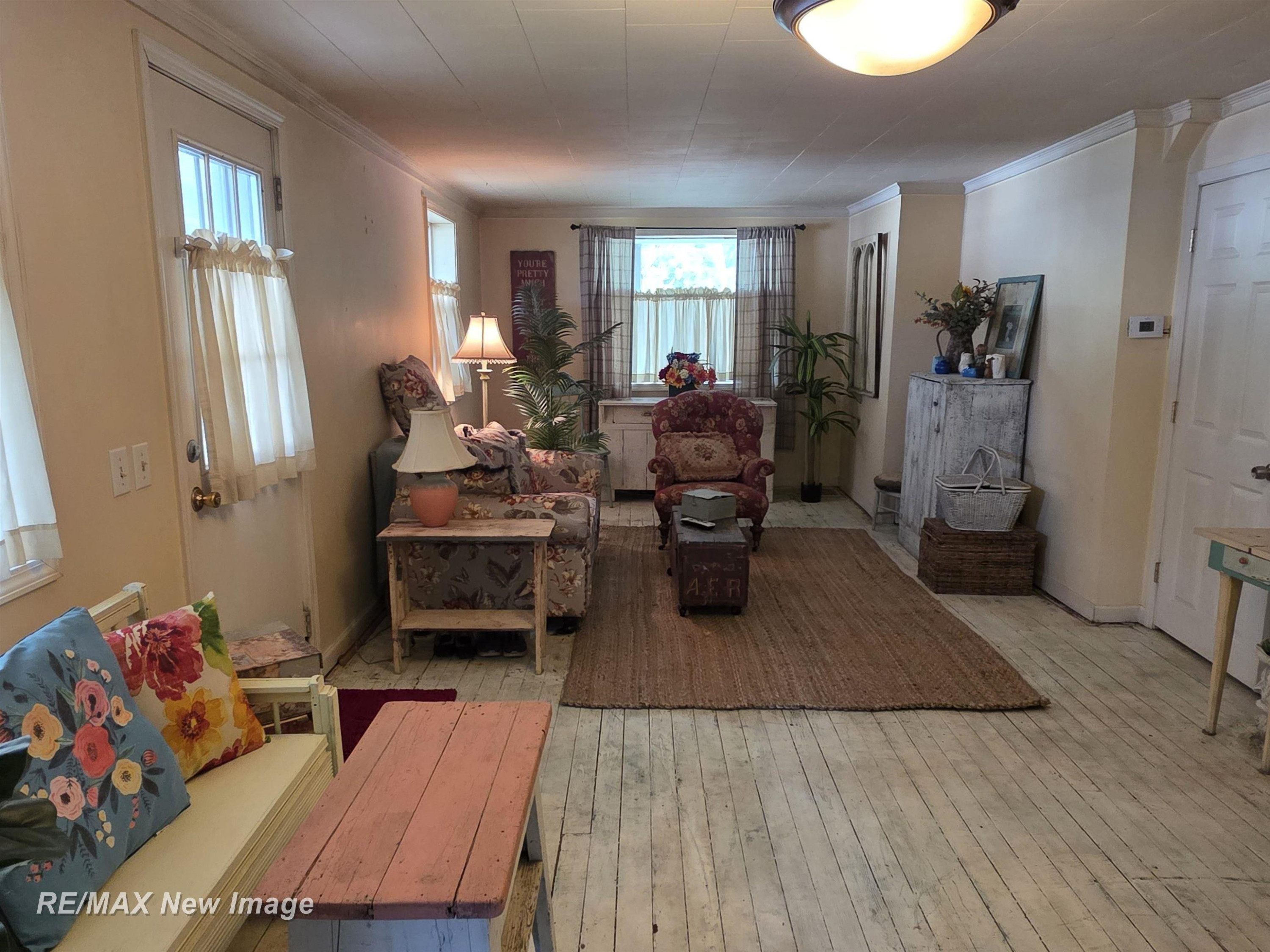 218 Lincoln Street, Chesaning, MI 48616 — Photo 4