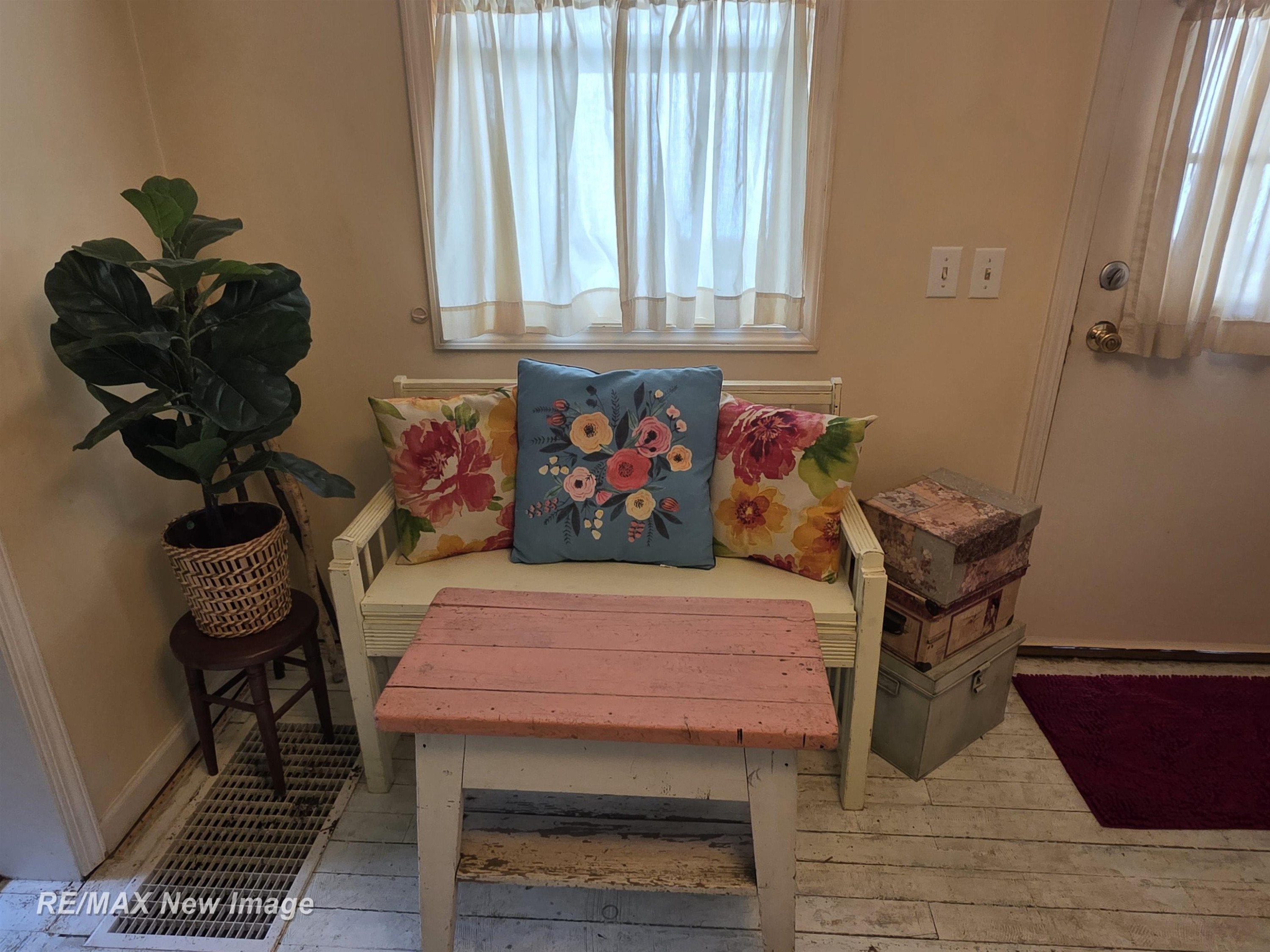 218 Lincoln Street, Chesaning, MI 48616 — Photo 6