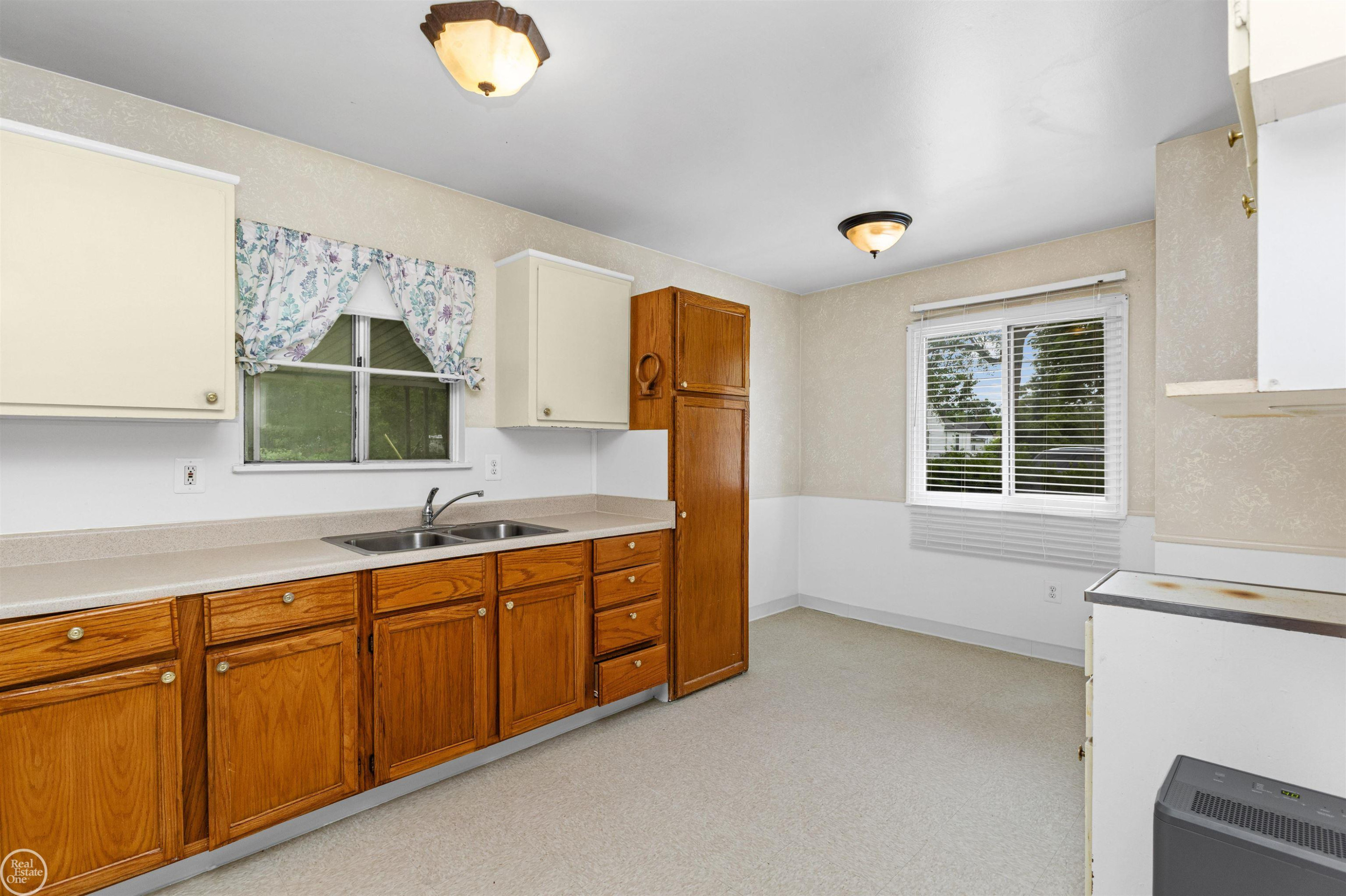 6793 Prospect Avenue, Warren, MI 48091 — Photo 8