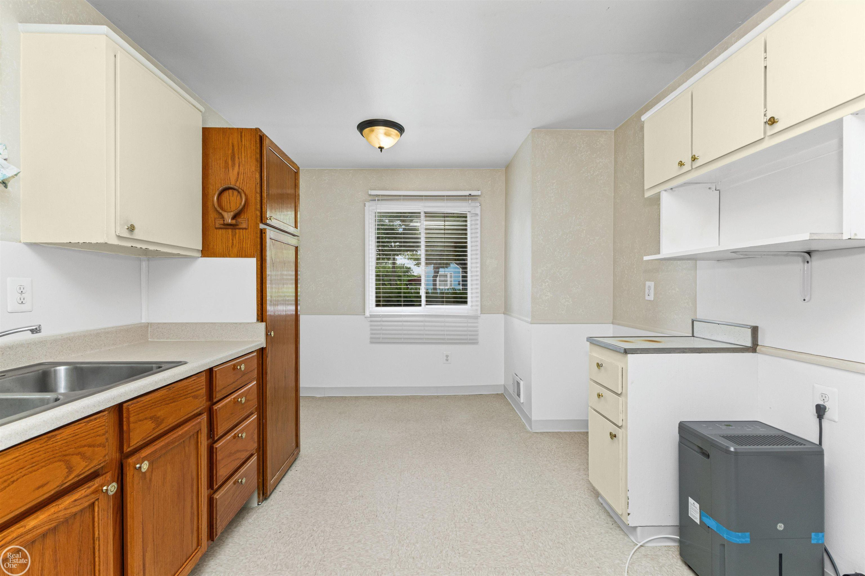 6793 Prospect Avenue, Warren, MI 48091 — Photo 13