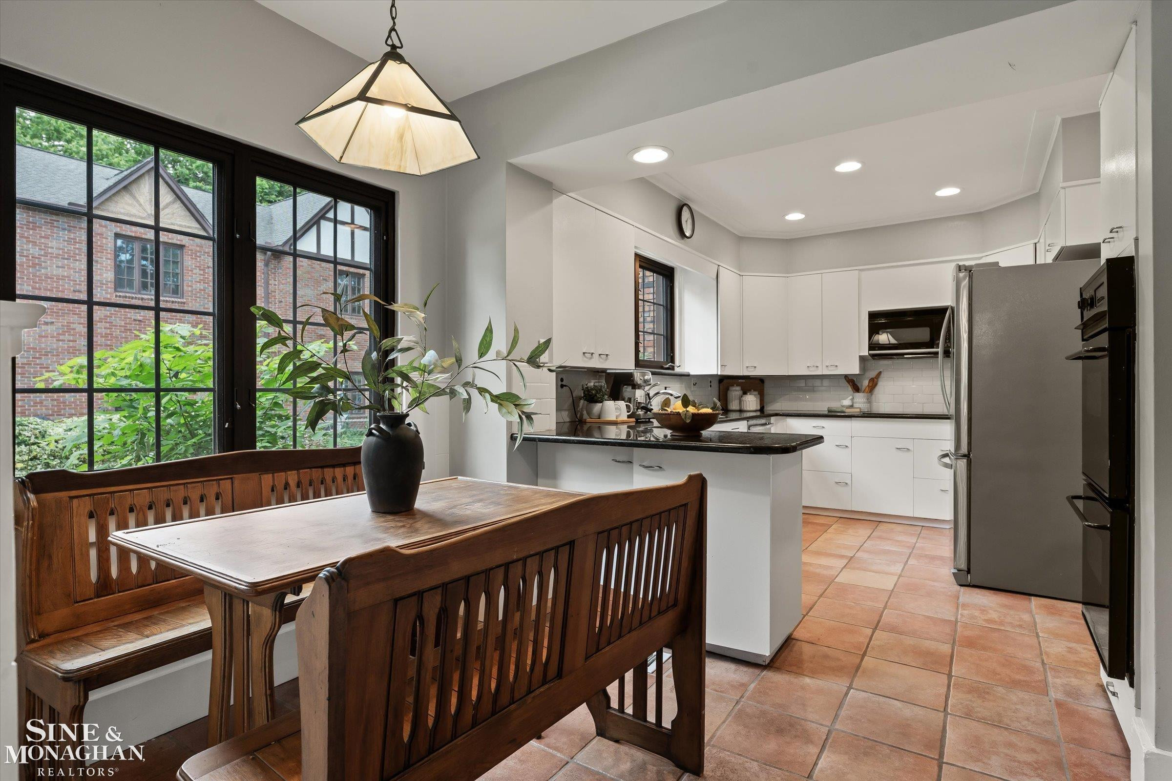 542 Lakepointe Street, Grosse Pointe Park, MI 48236 — Photo 14