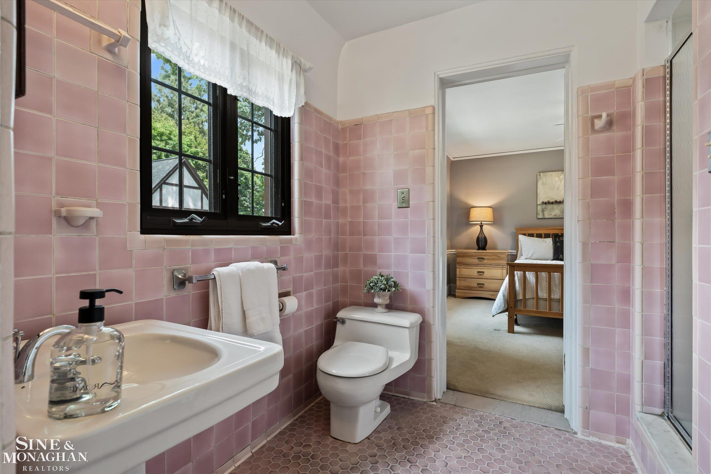 542 Lakepointe Street, Grosse Pointe Park, MI 48236 — Photo 26